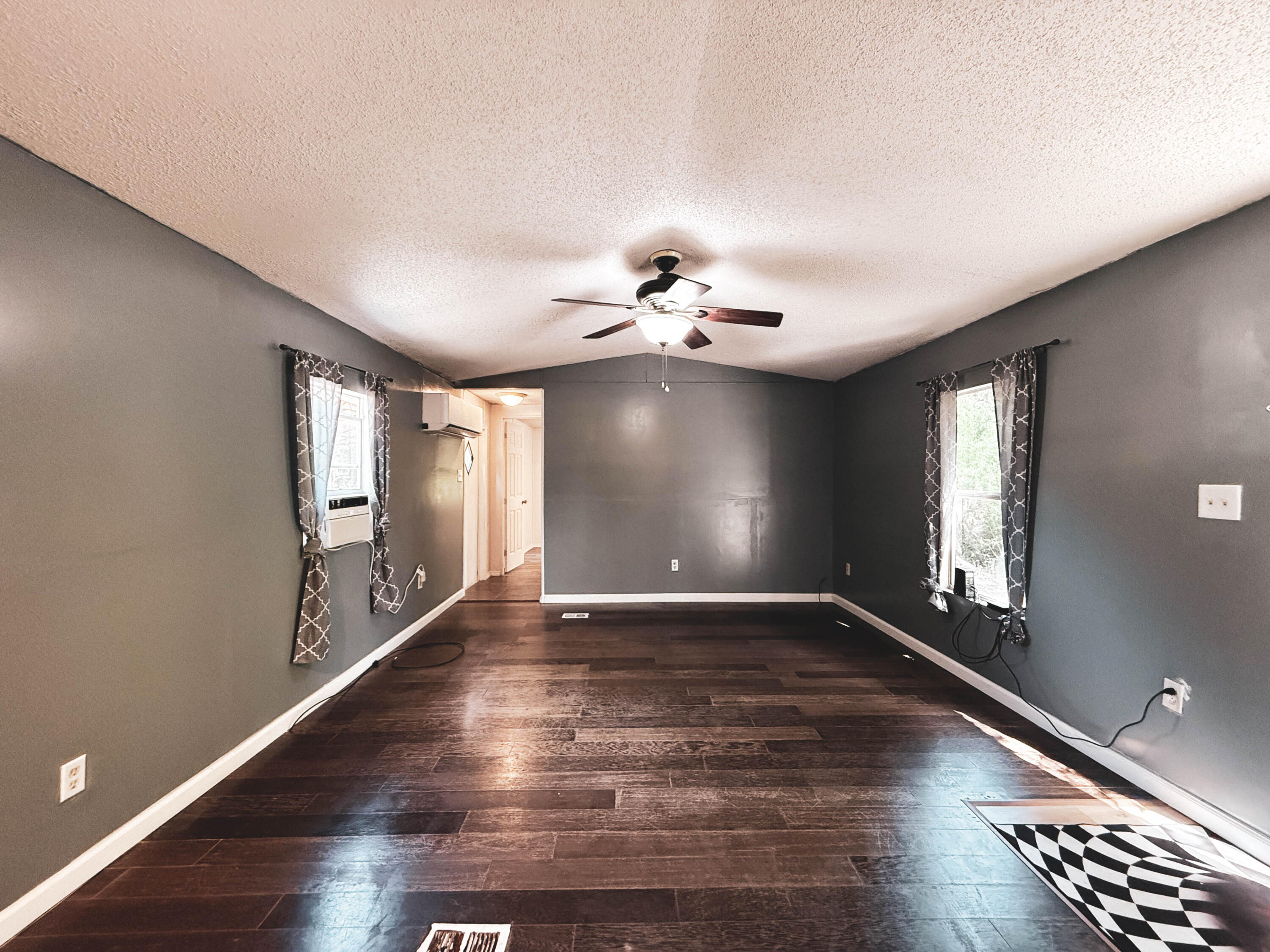 FLORIDATOWN HEIGHTS LTS 7 THRU 15 INCL BLK 26 AS DES IN OR 4066 PG 1821 - Residential