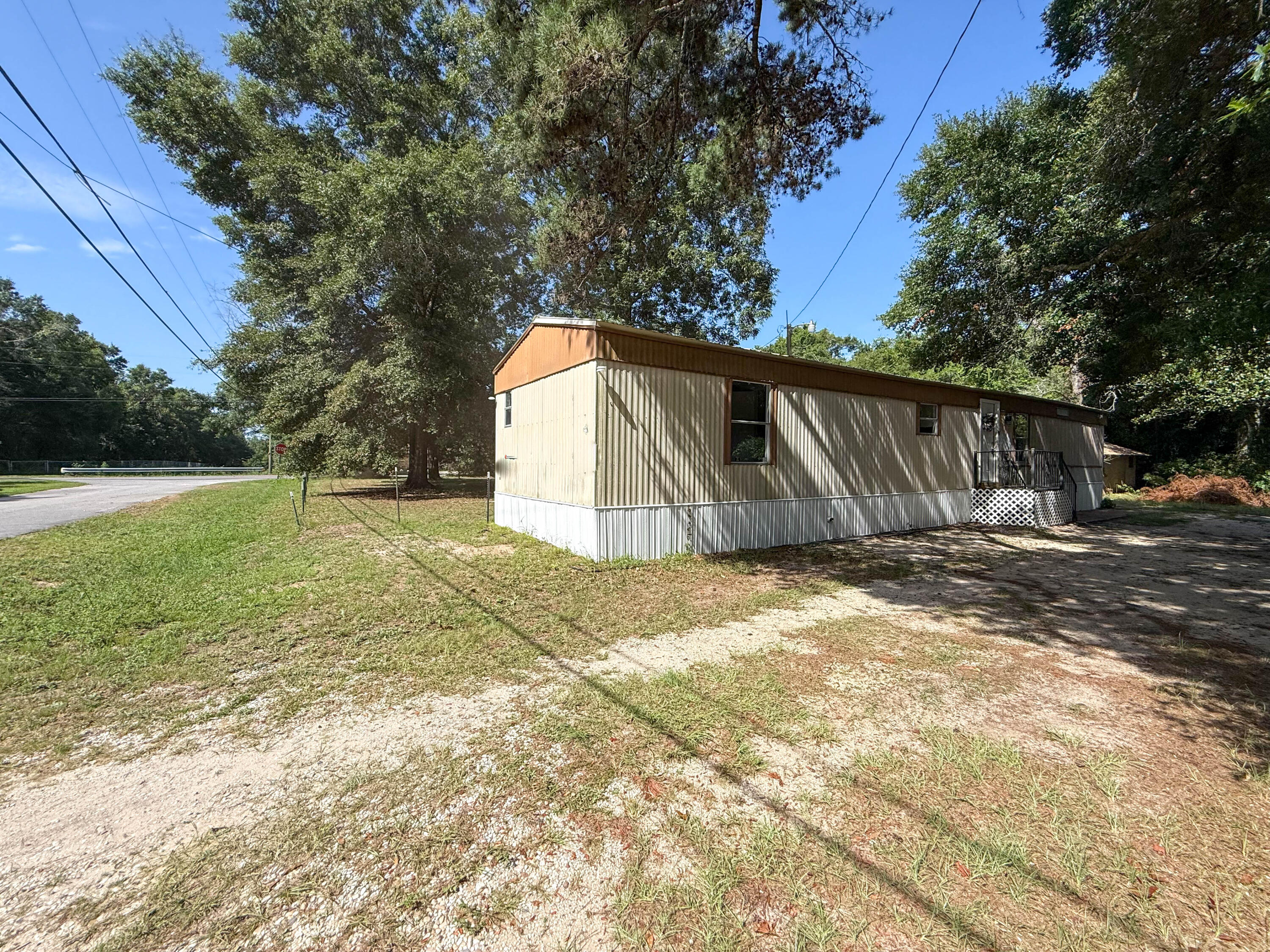 FLORIDATOWN HEIGHTS LTS 7 THRU 15 INCL BLK 26 AS DES IN OR 4066 PG 1821 - Residential