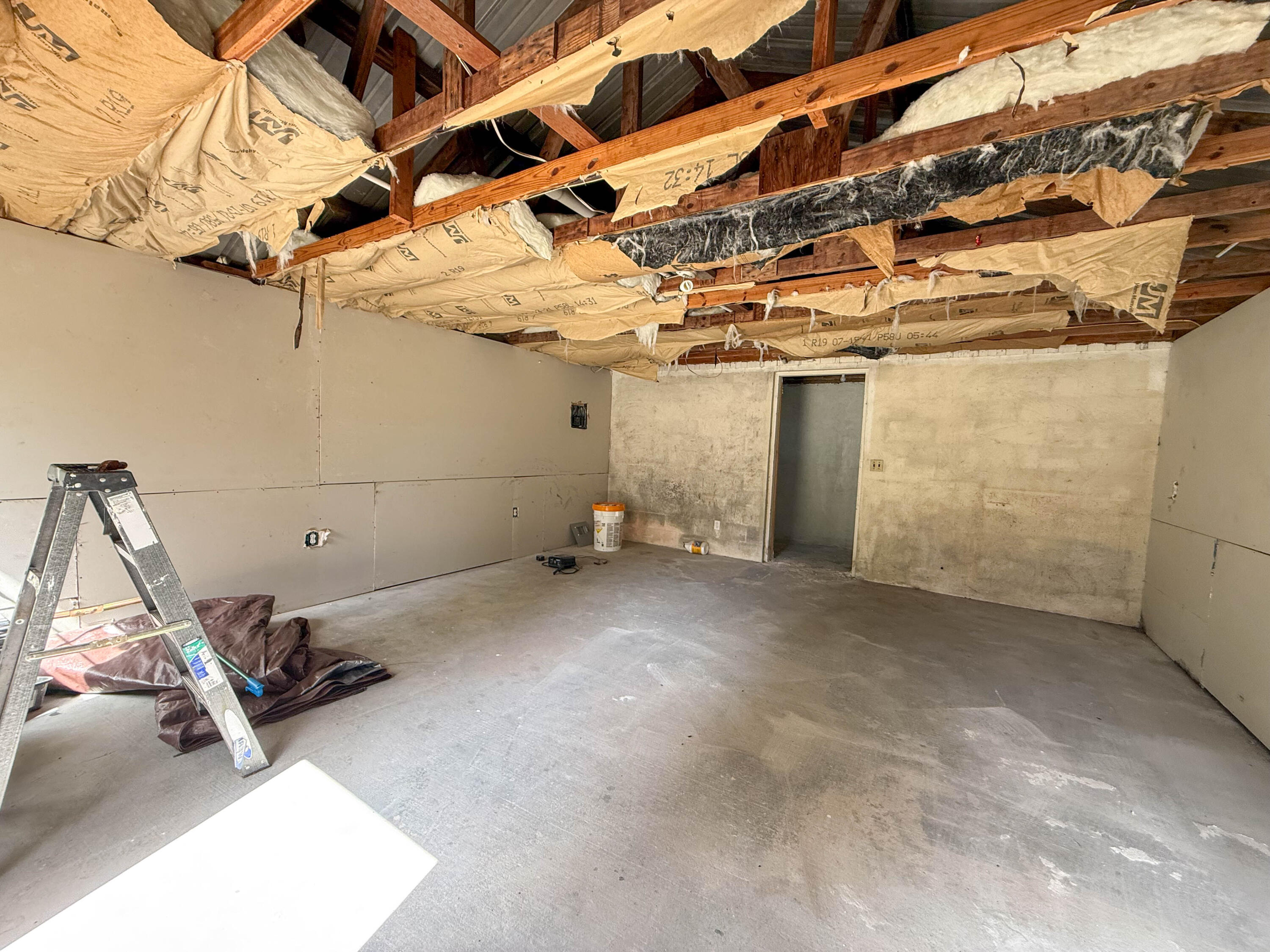 FLORIDATOWN HEIGHTS LTS 7 THRU 15 INCL BLK 26 AS DES IN OR 4066 PG 1821 - Residential