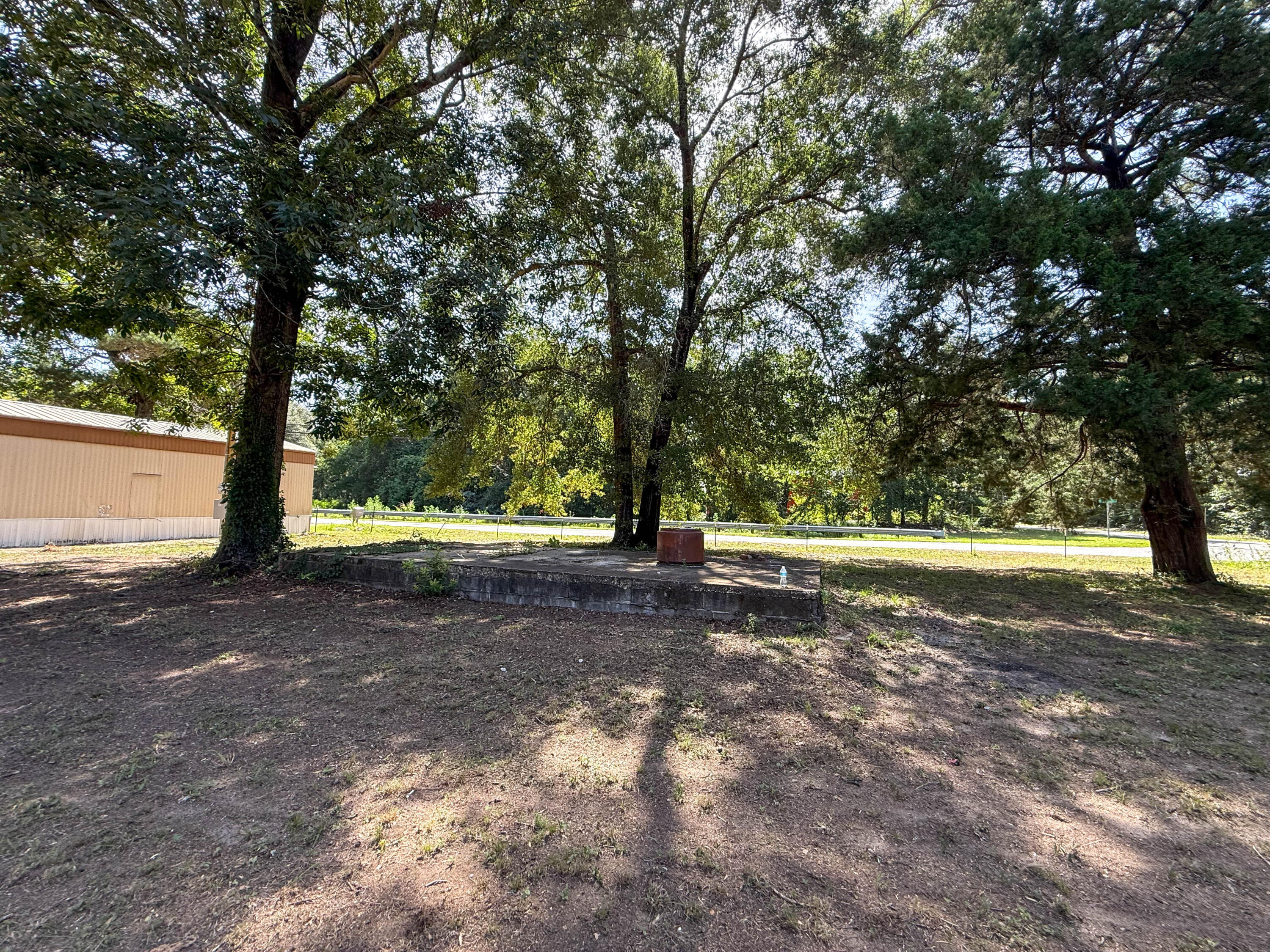 FLORIDATOWN HEIGHTS LTS 7 THRU 15 INCL BLK 26 AS DES IN OR 4066 PG 1821 - Residential