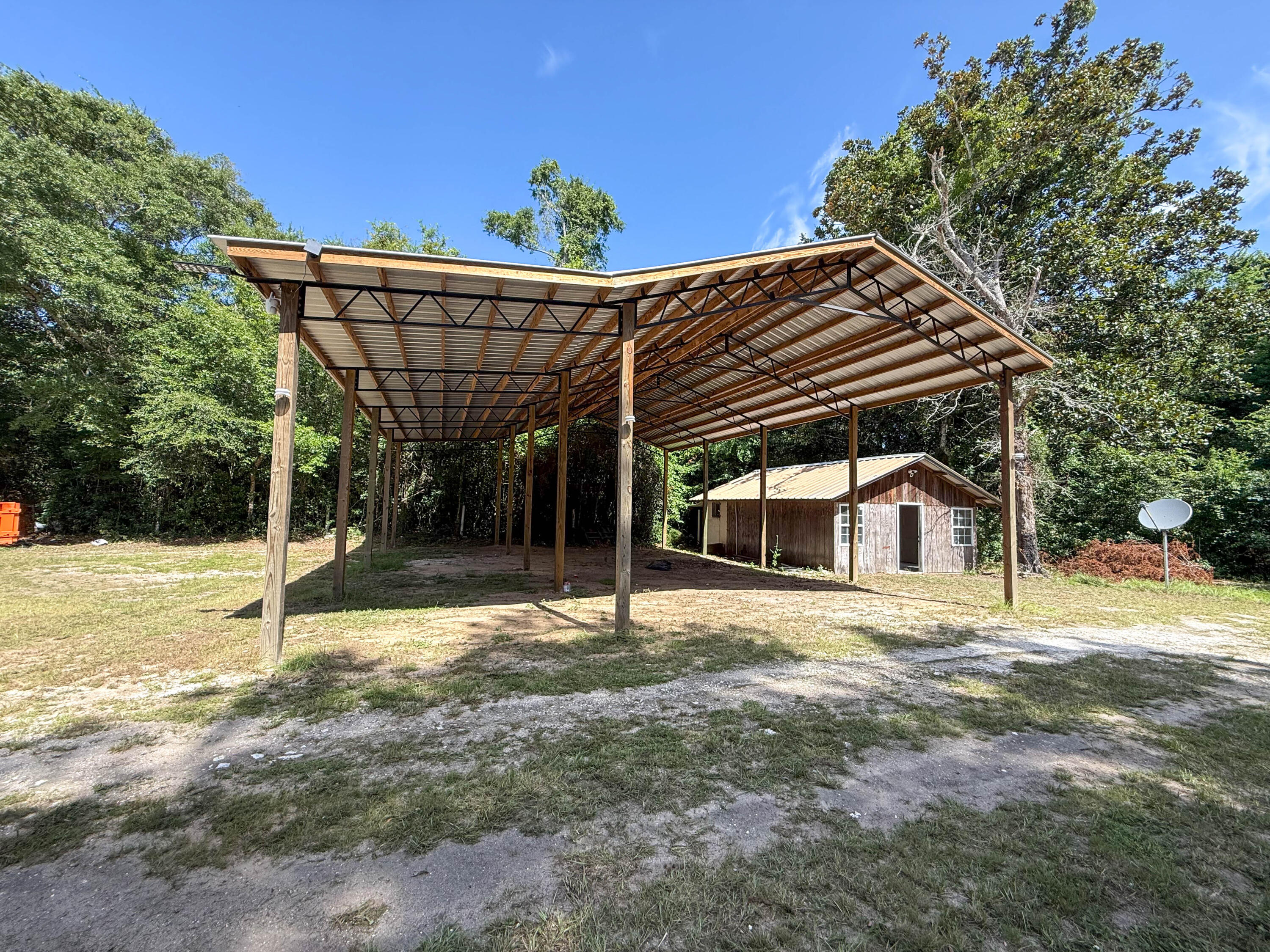 FLORIDATOWN HEIGHTS LTS 7 THRU 15 INCL BLK 26 AS DES IN OR 4066 PG 1821 - Residential
