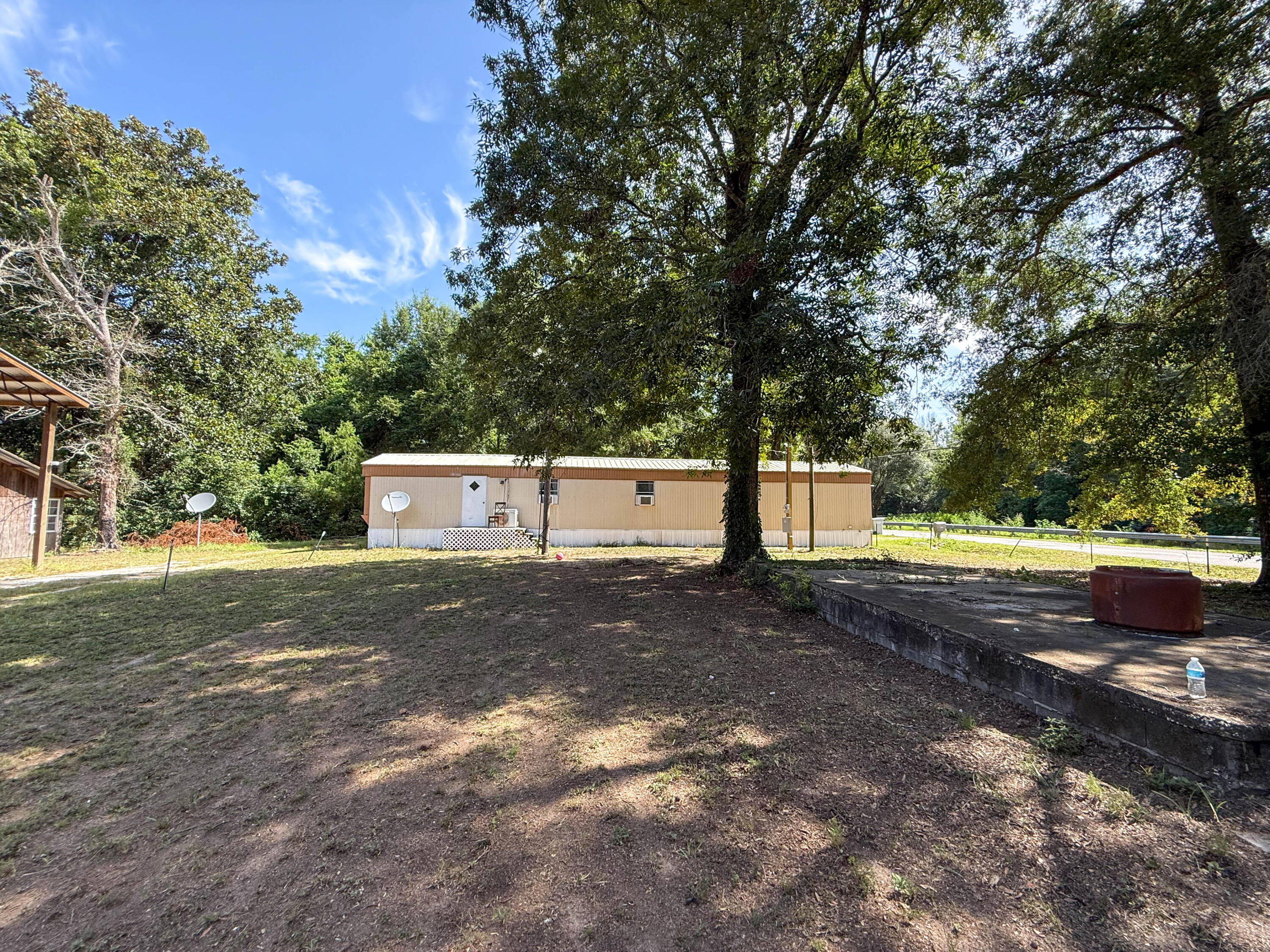 FLORIDATOWN HEIGHTS LTS 7 THRU 15 INCL BLK 26 AS DES IN OR 4066 PG 1821 - Residential