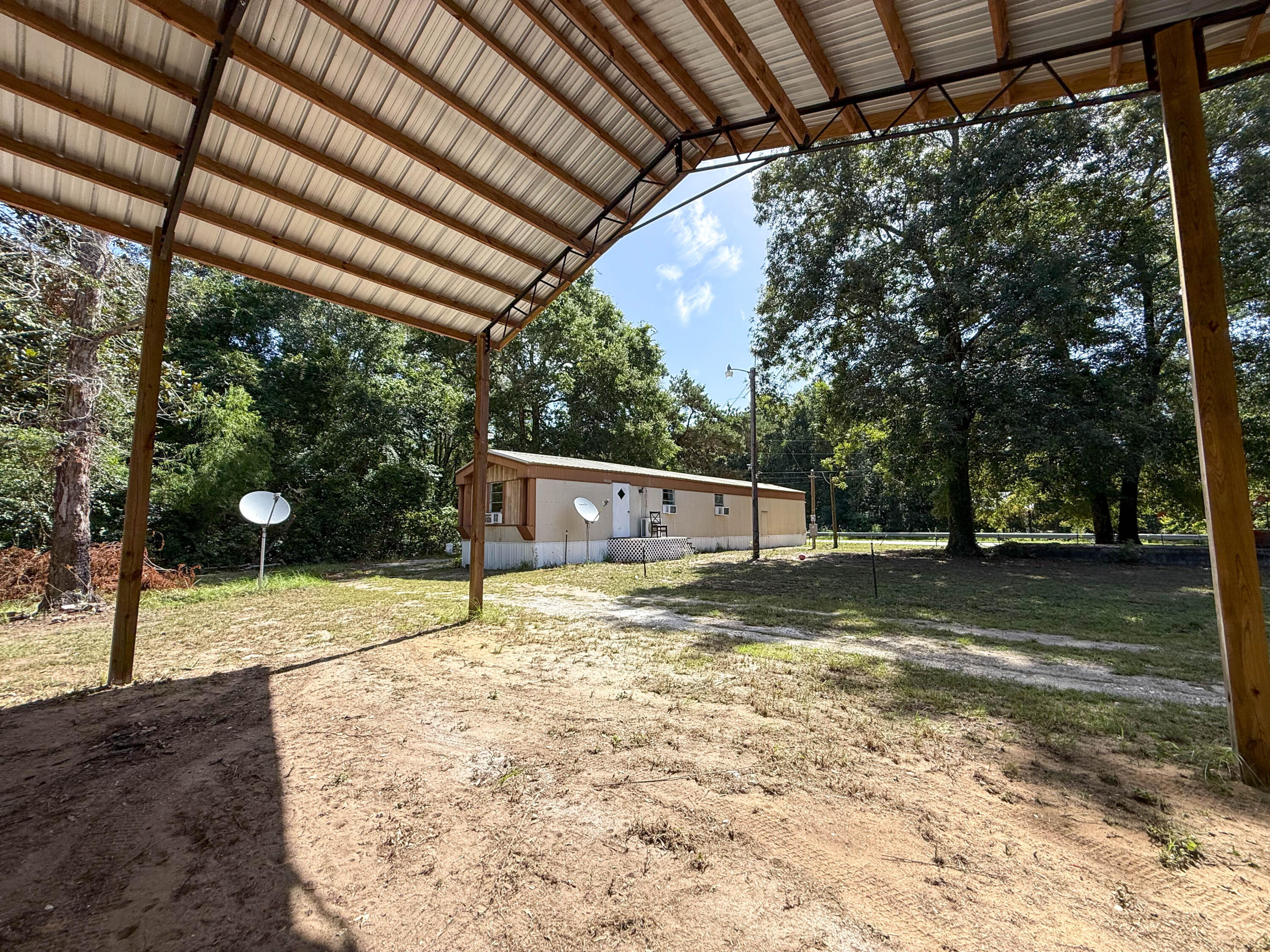 FLORIDATOWN HEIGHTS LTS 7 THRU 15 INCL BLK 26 AS DES IN OR 4066 PG 1821 - Residential