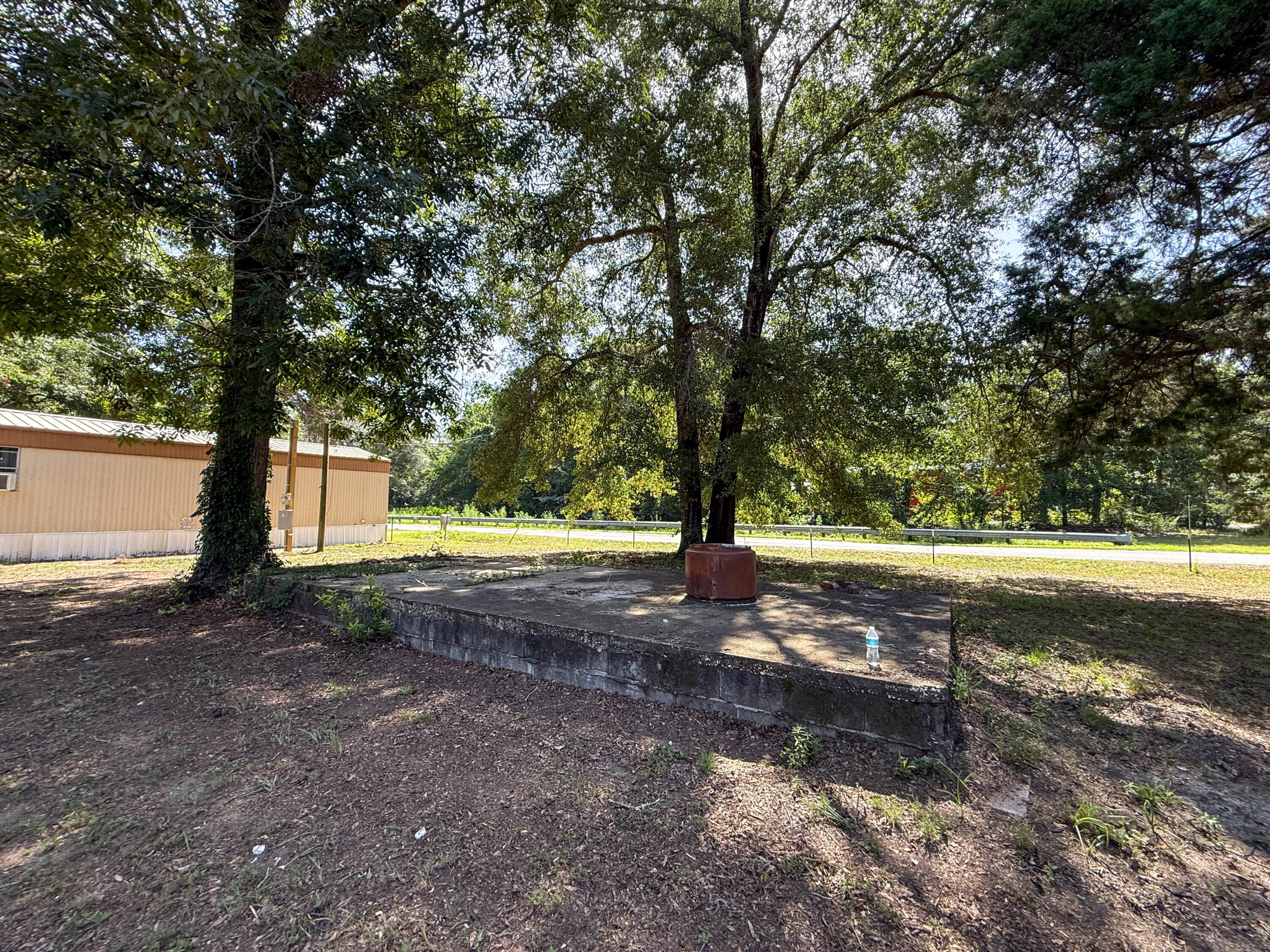 FLORIDATOWN HEIGHTS LTS 7 THRU 15 INCL BLK 26 AS DES IN OR 4066 PG 1821 - Residential