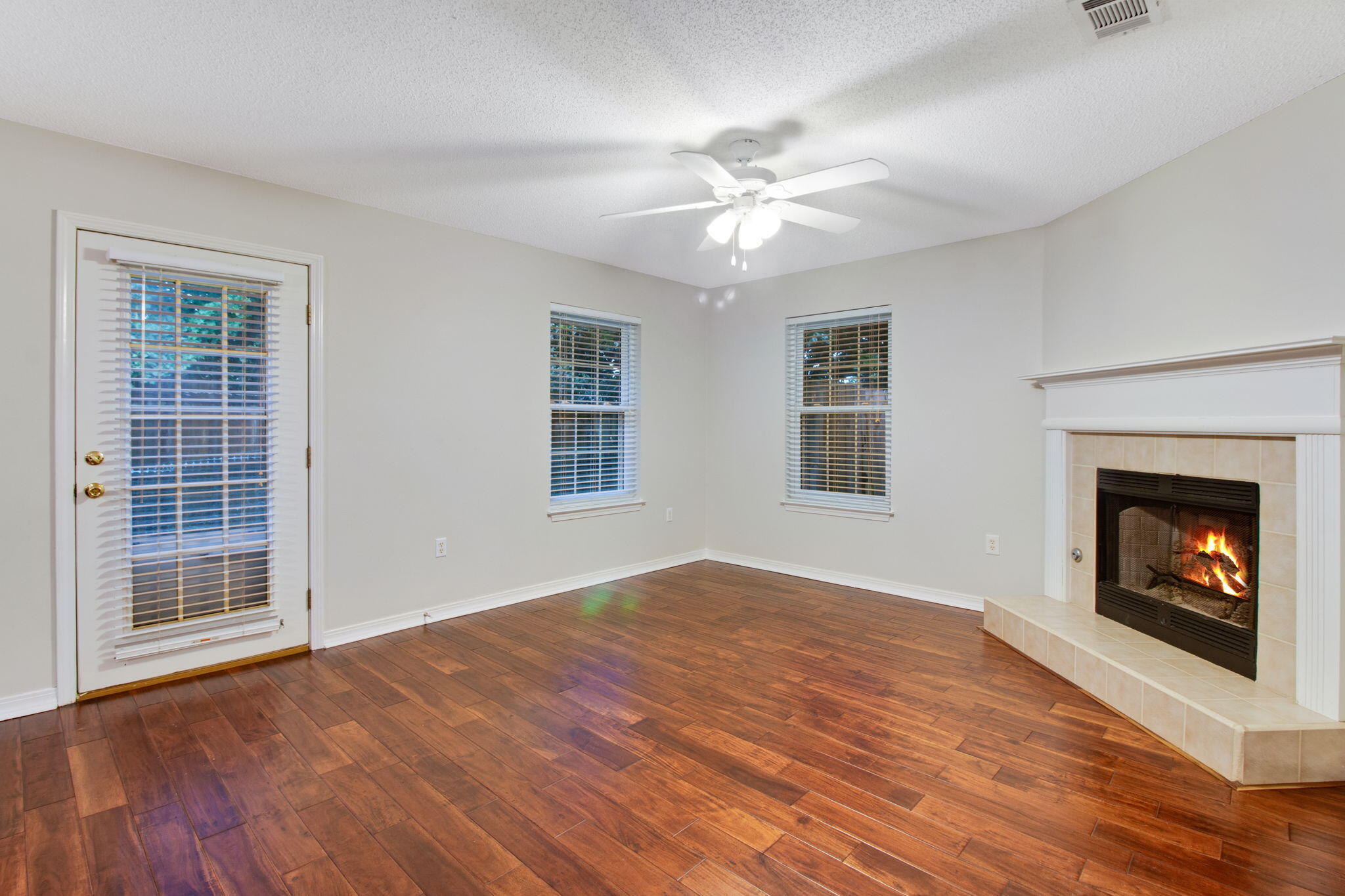 SUNSAIL S/D - Residential Lease