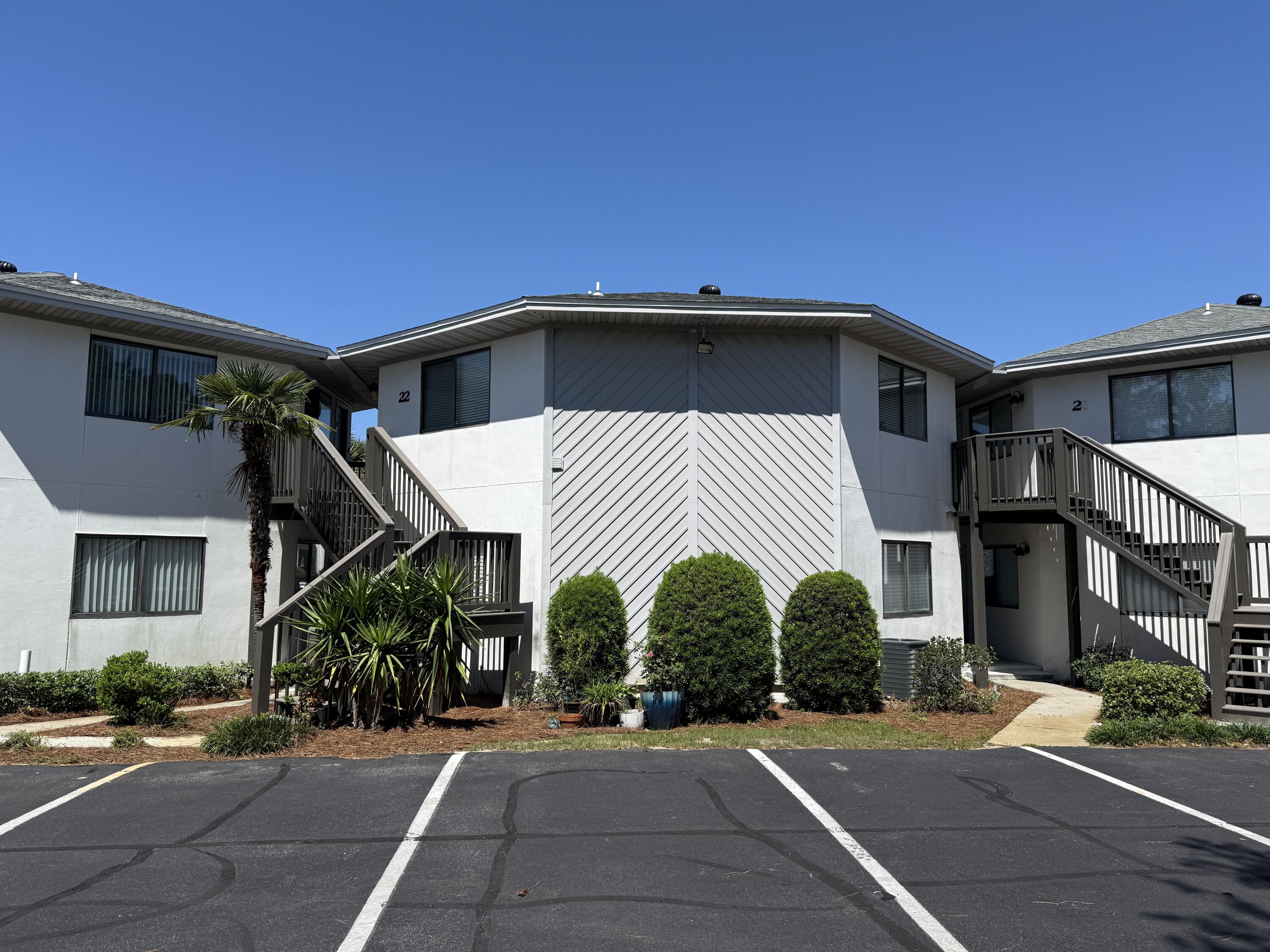 CRYSTAL VILLAGE 2 CONDO PH 2 - Residential Lease