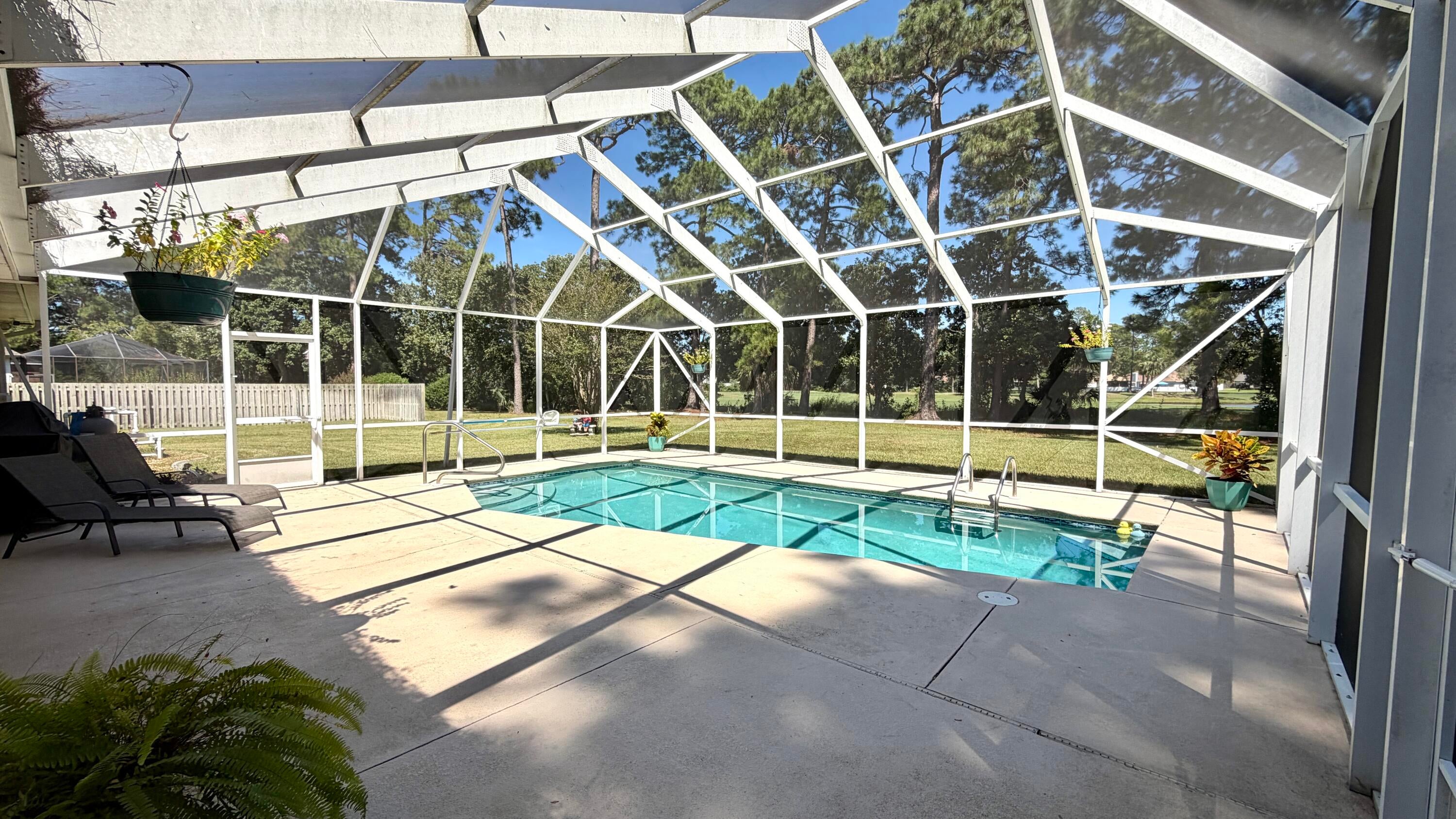 Colony Club - Residential