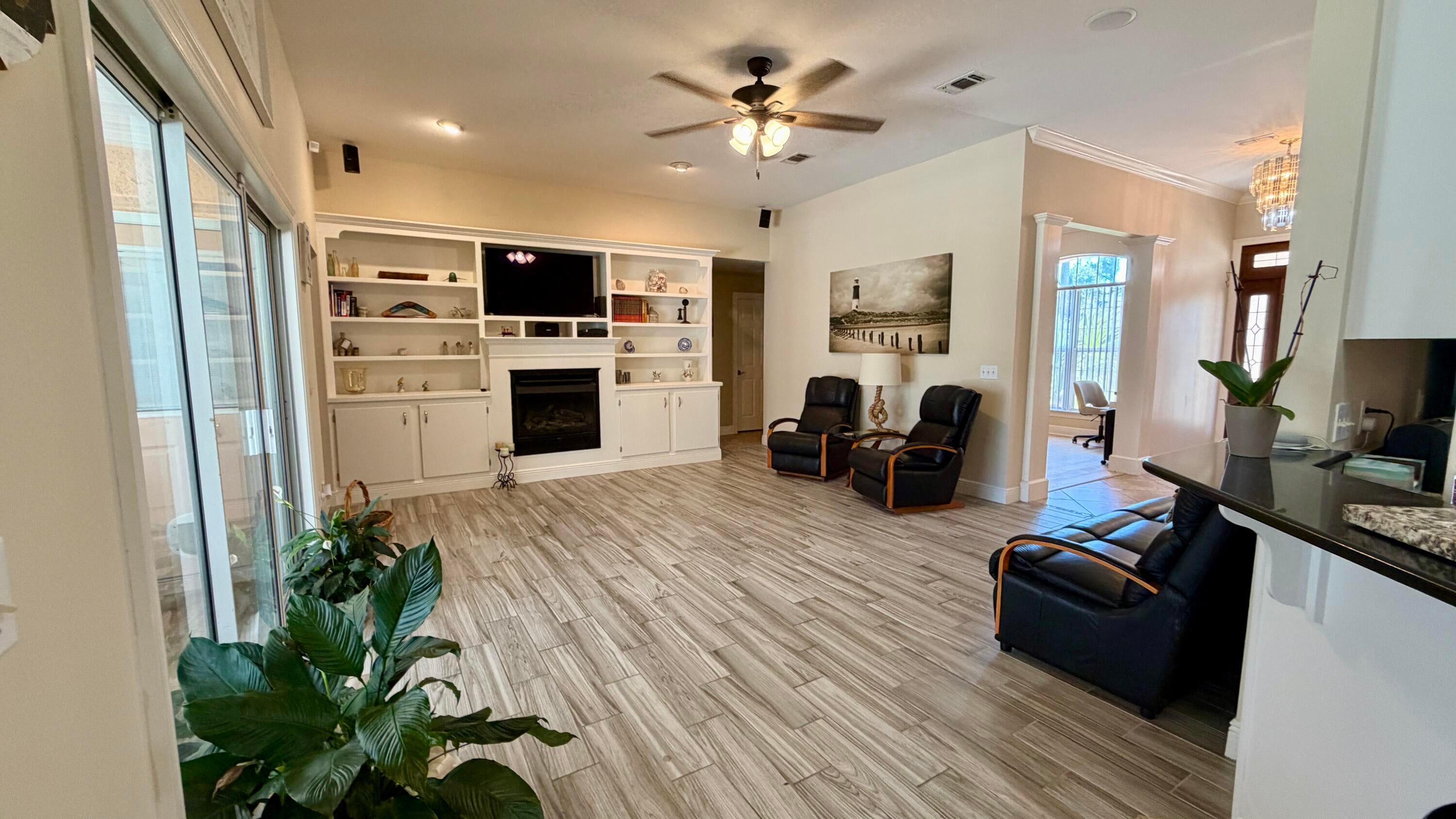 Colony Club - Residential