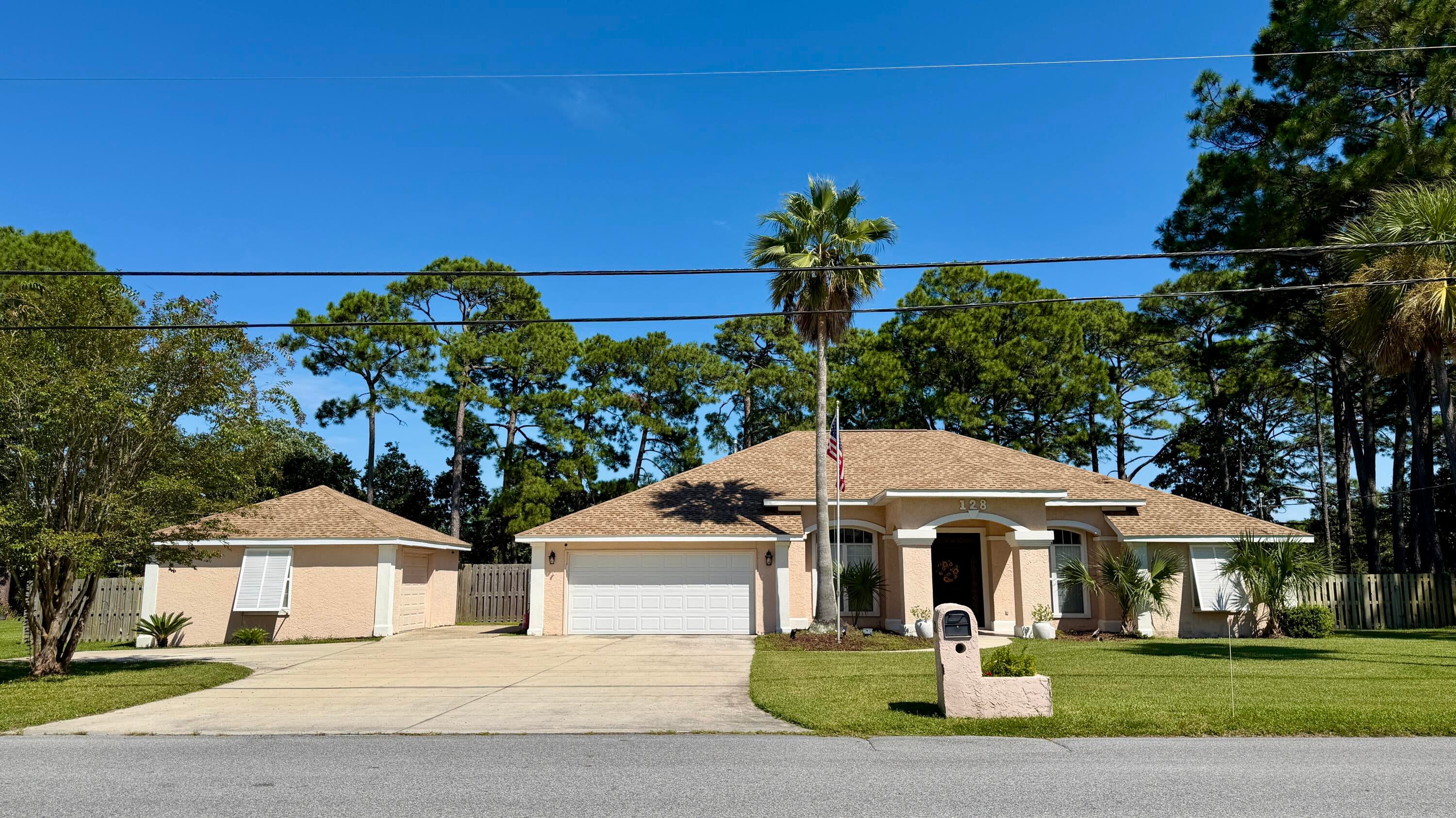Colony Club - Residential