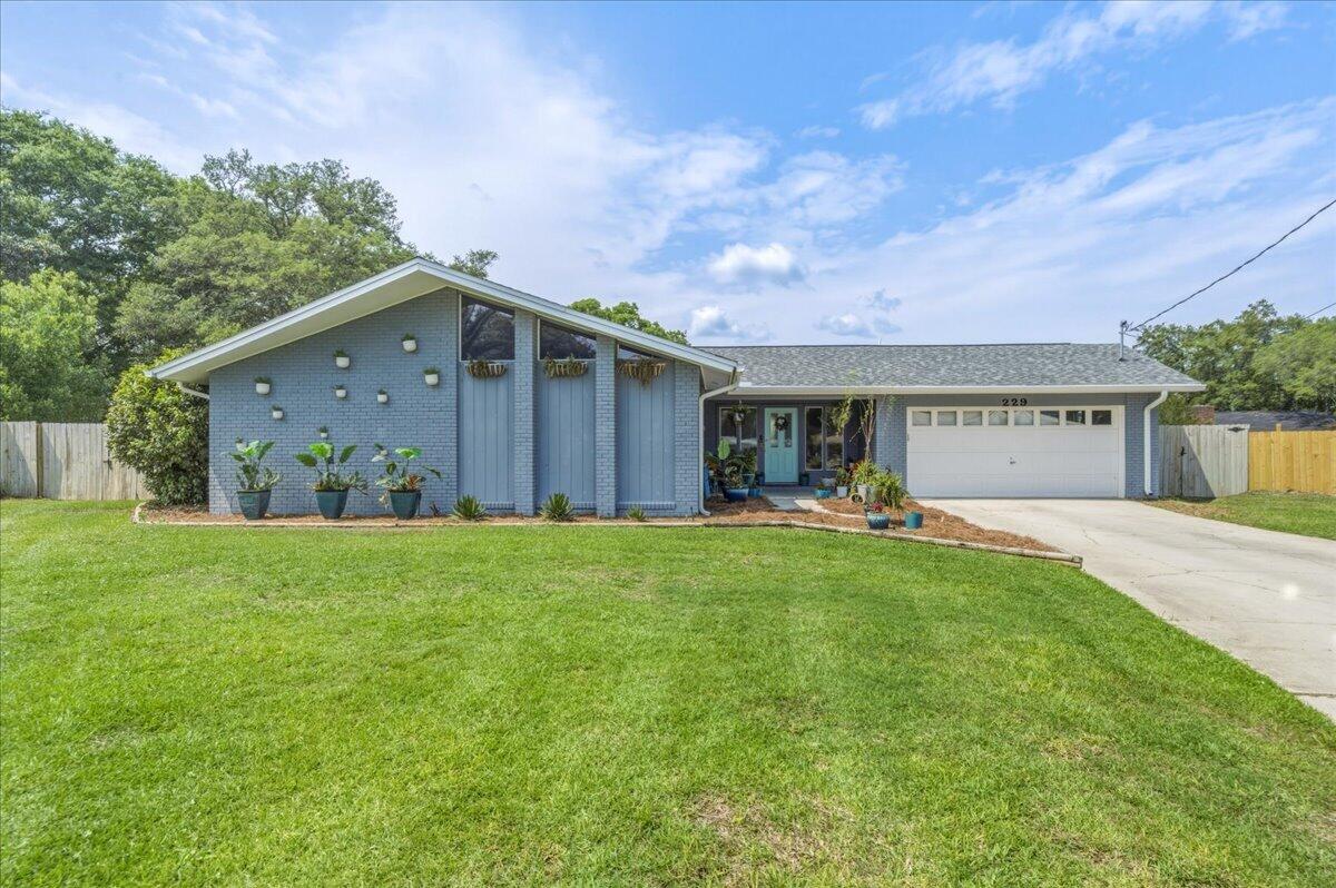 BAYOU WOODS 2ND ADDN - Residential