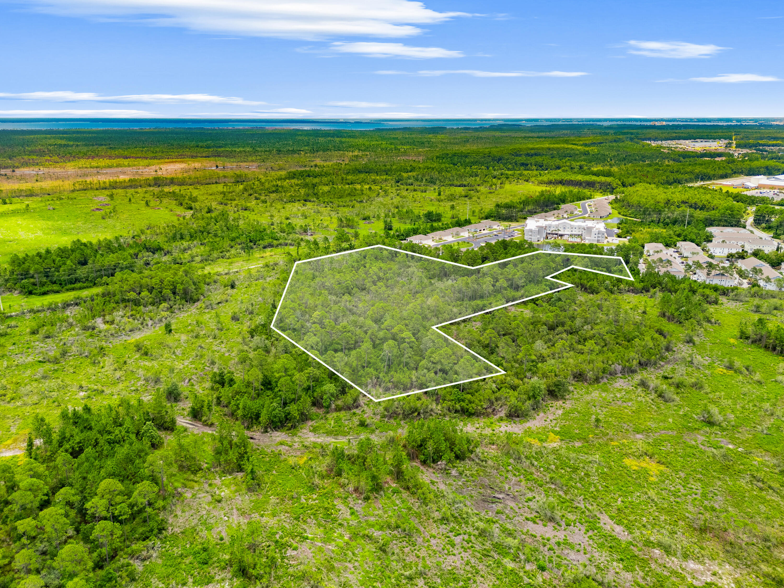 NO RECORDED SUBDIVISION - Land