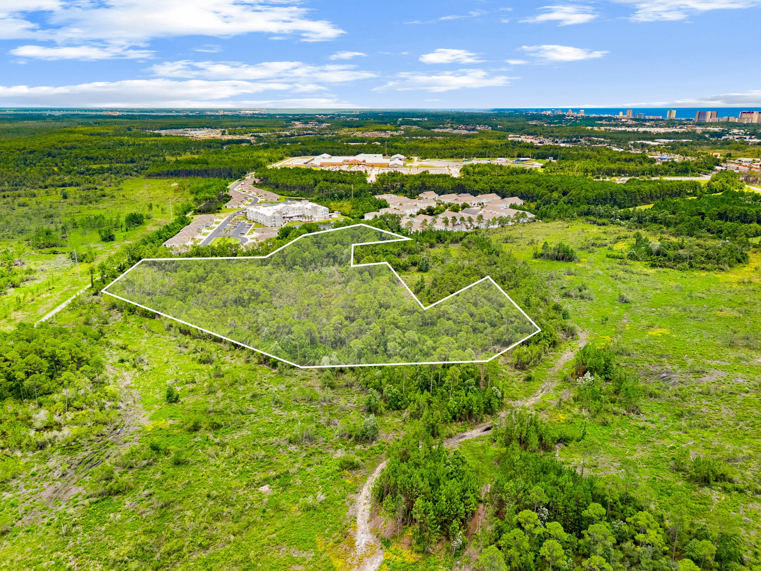 NO RECORDED SUBDIVISION - Land