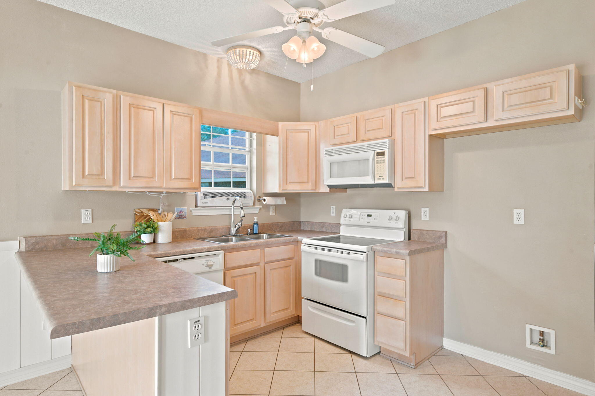 TOM KING ESTATES - Residential