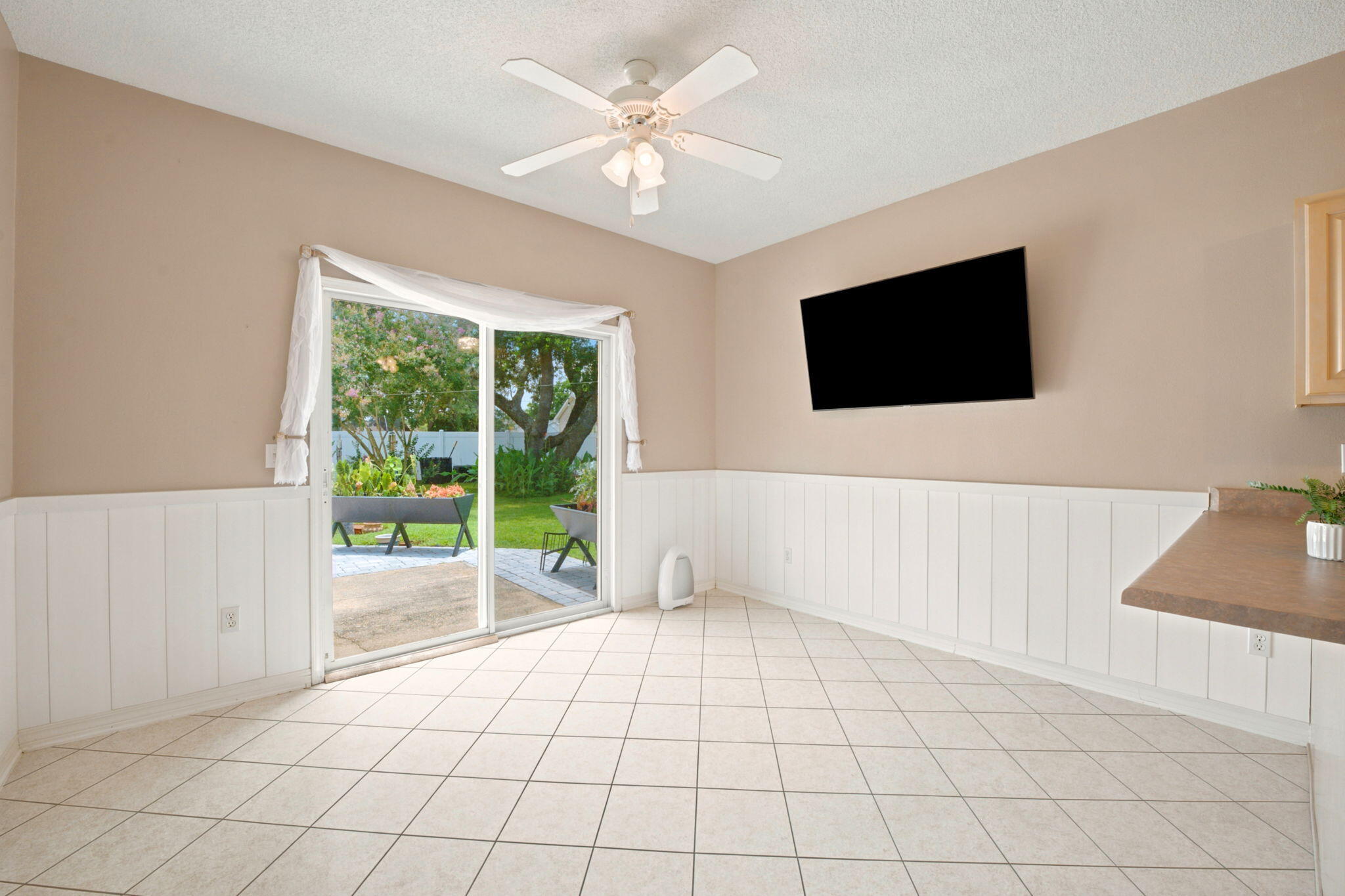 TOM KING ESTATES - Residential