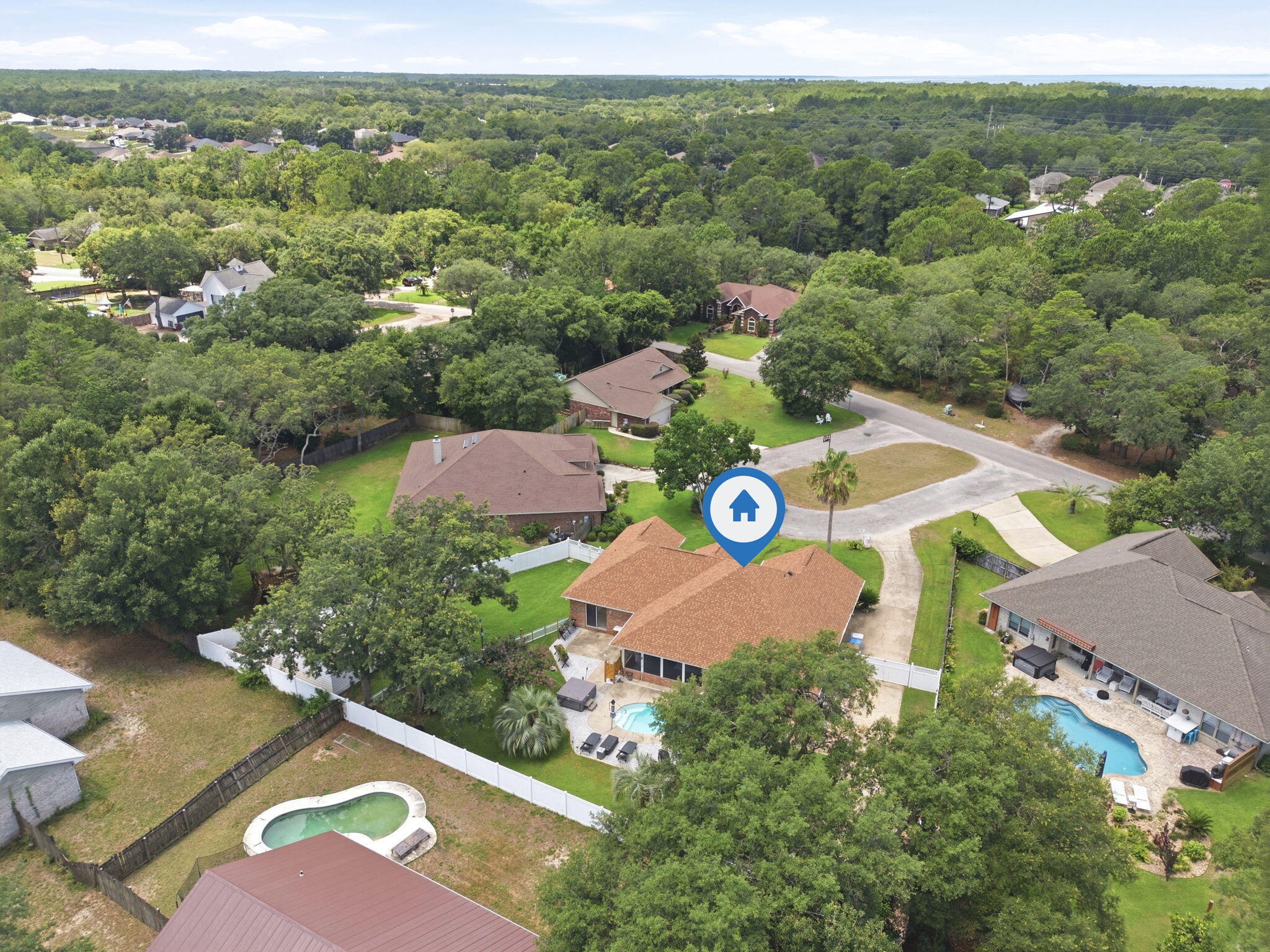 TOM KING ESTATES - Residential