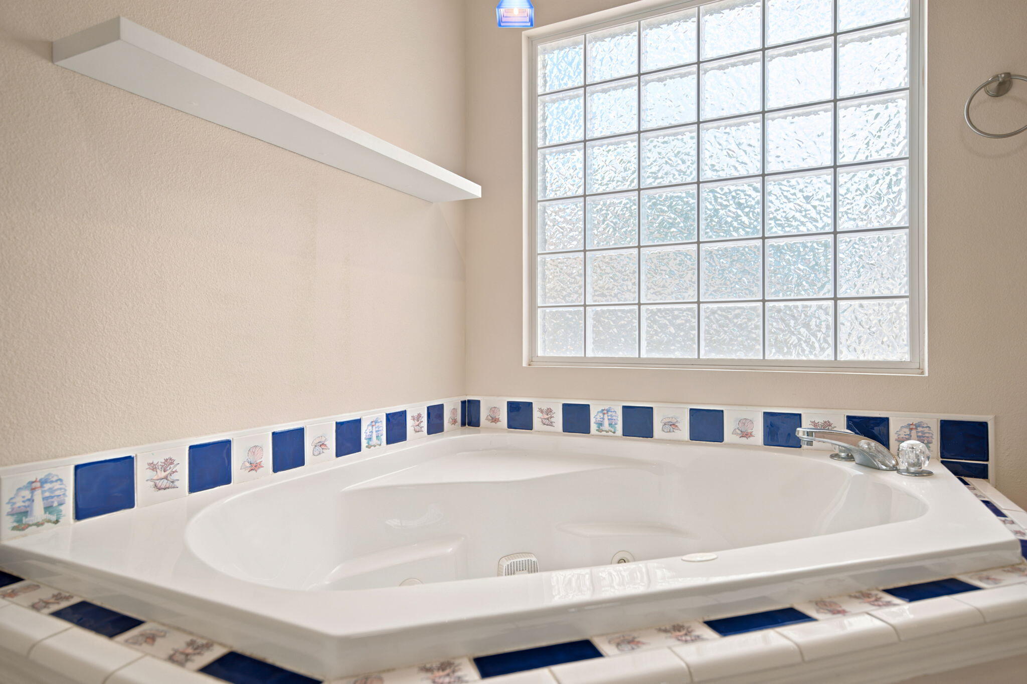 TOM KING ESTATES - Residential