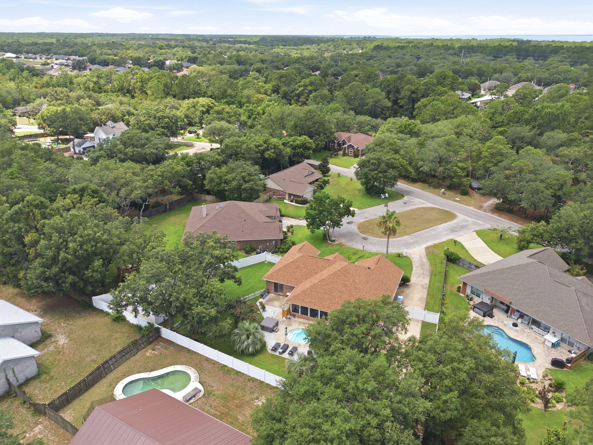 TOM KING ESTATES - Residential