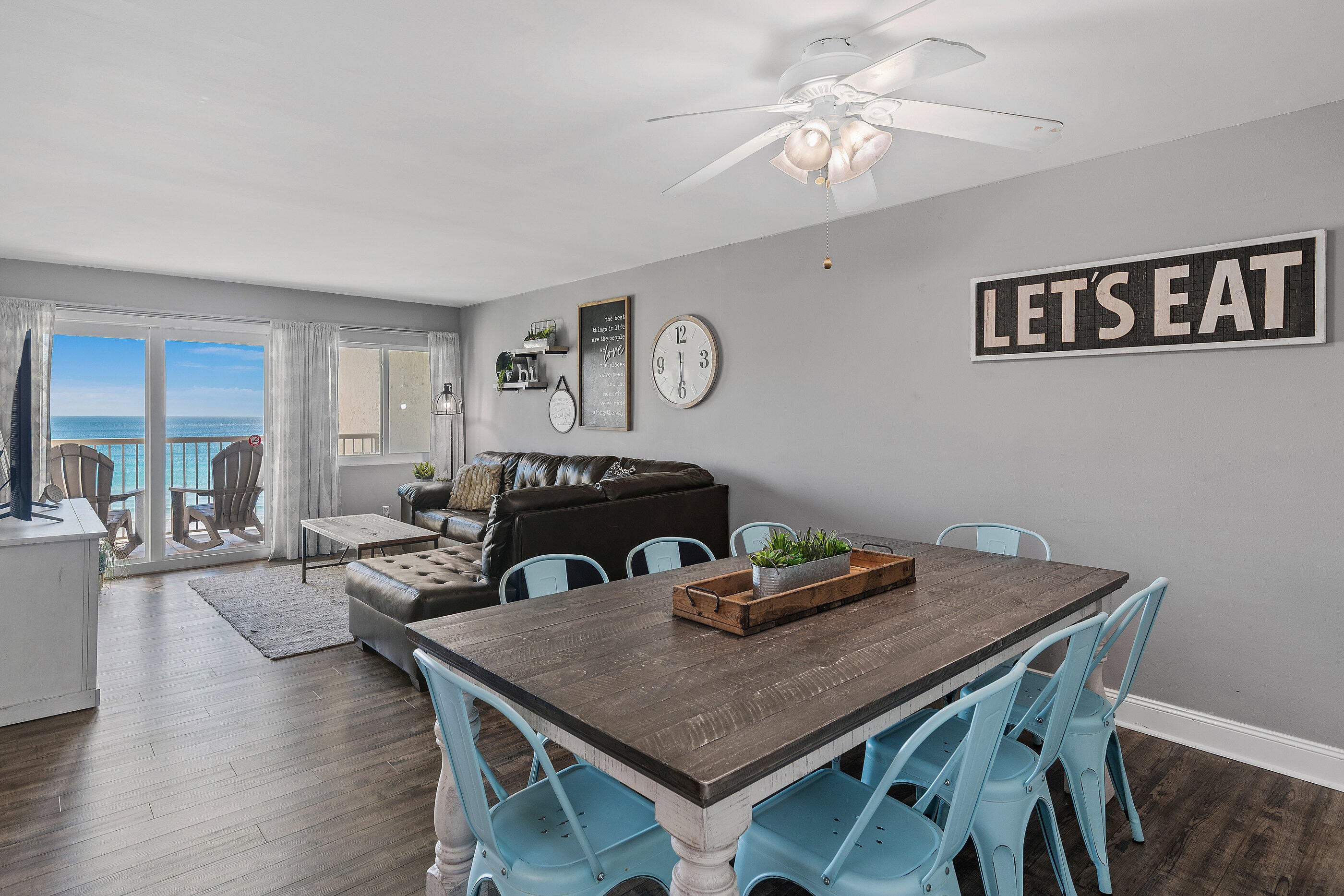HOLIDAY SURF & RACQUET CLUB - Residential