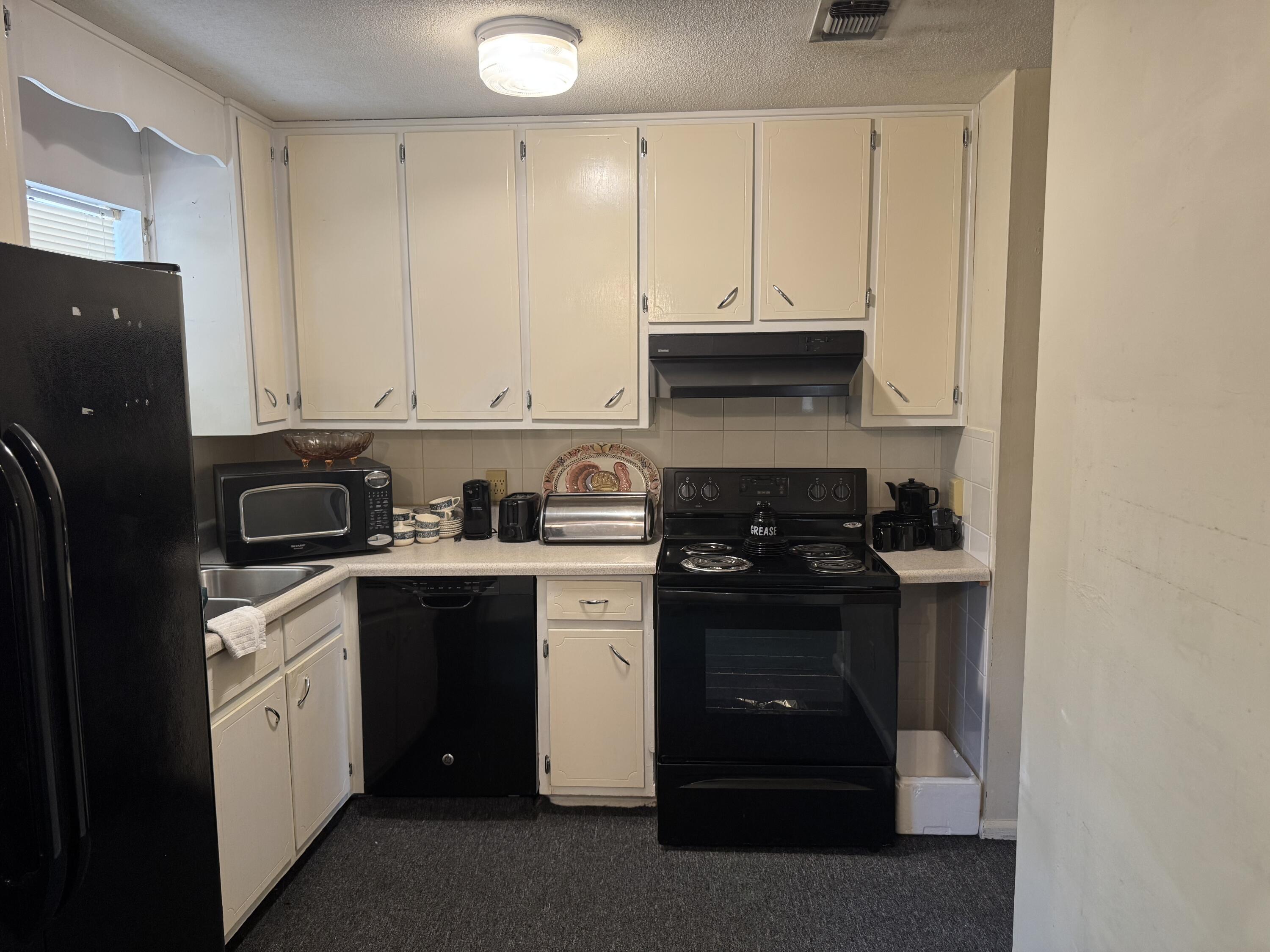 MIRAMAR ESTATES 2ND ADDN - Residential