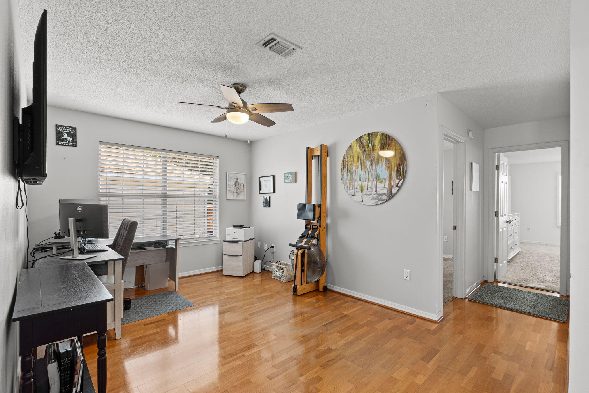 TWIN LAKES - Residential