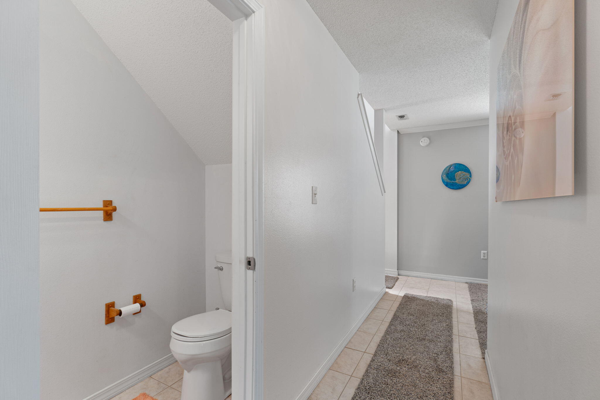 TWIN LAKES - Residential