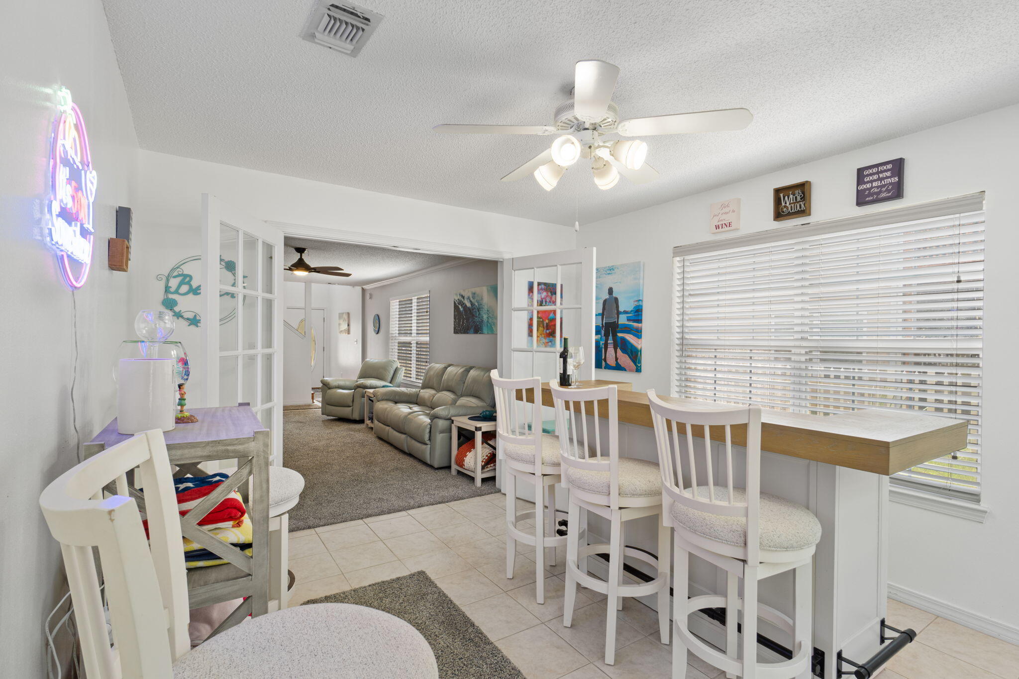 TWIN LAKES - Residential