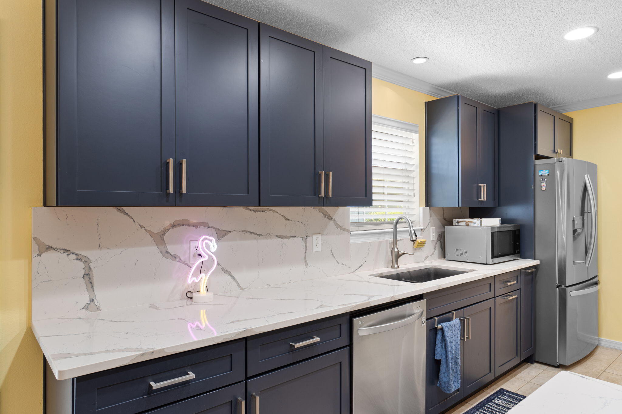TWIN LAKES - Residential