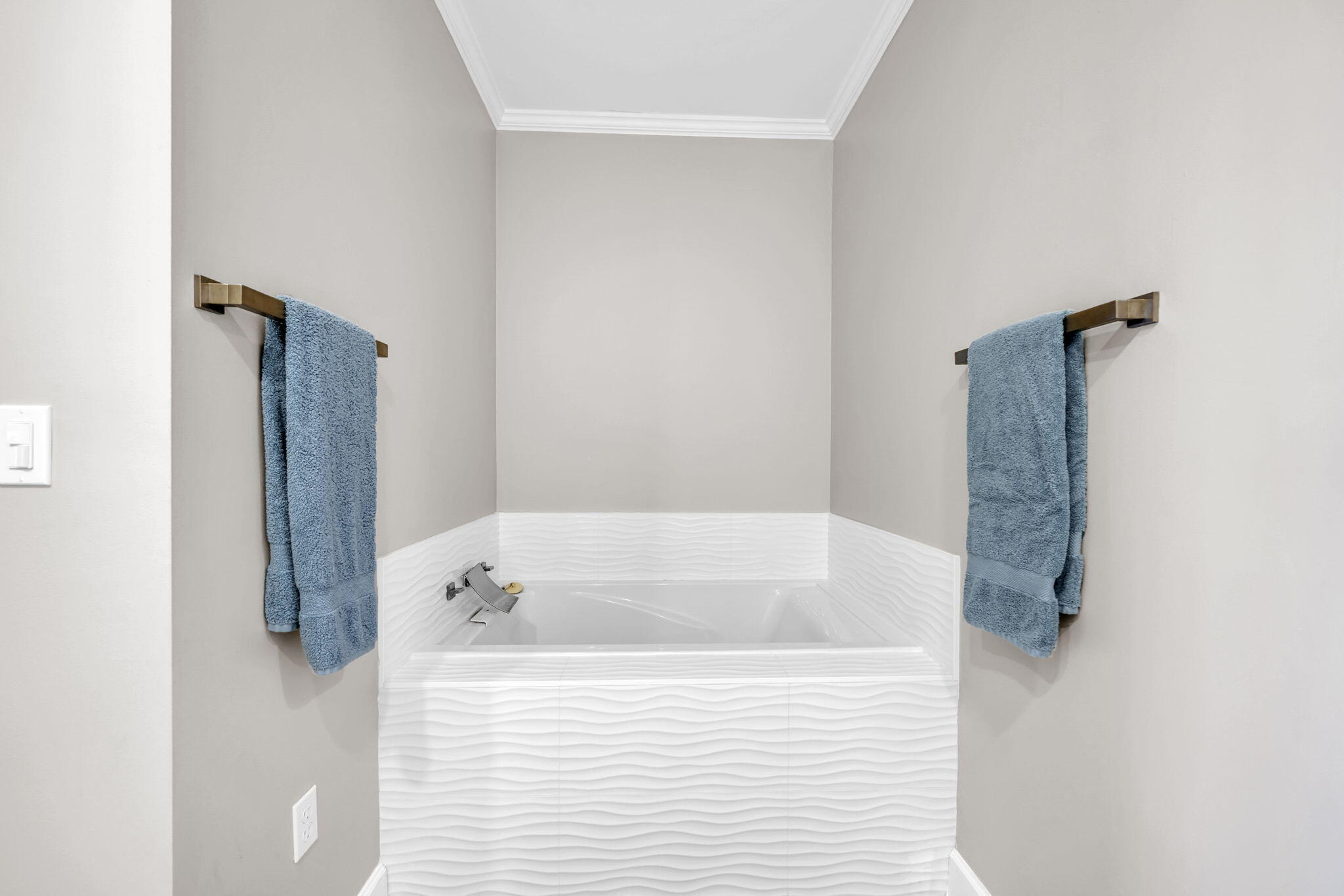 TIDES AT TOPS'L - Residential