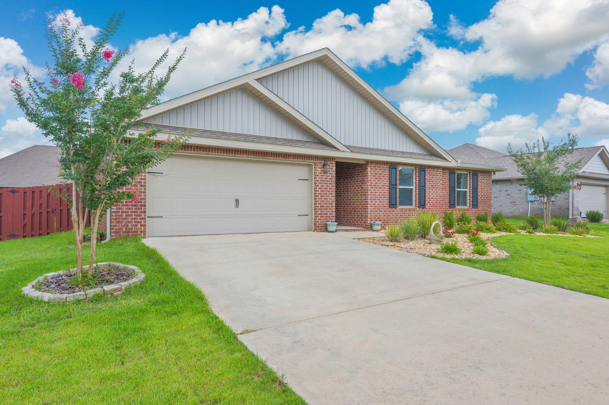 Redstone Commons - Residential