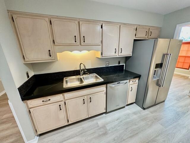 TIMBERLAKE ESTATES 1ST ADDN - Residential Lease