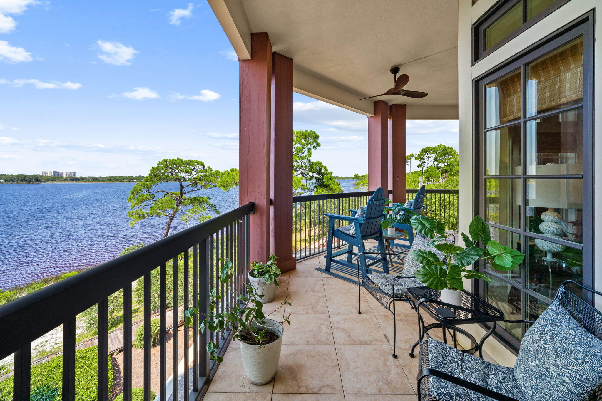 WILD HERON LAKESIDE LODGE - Residential