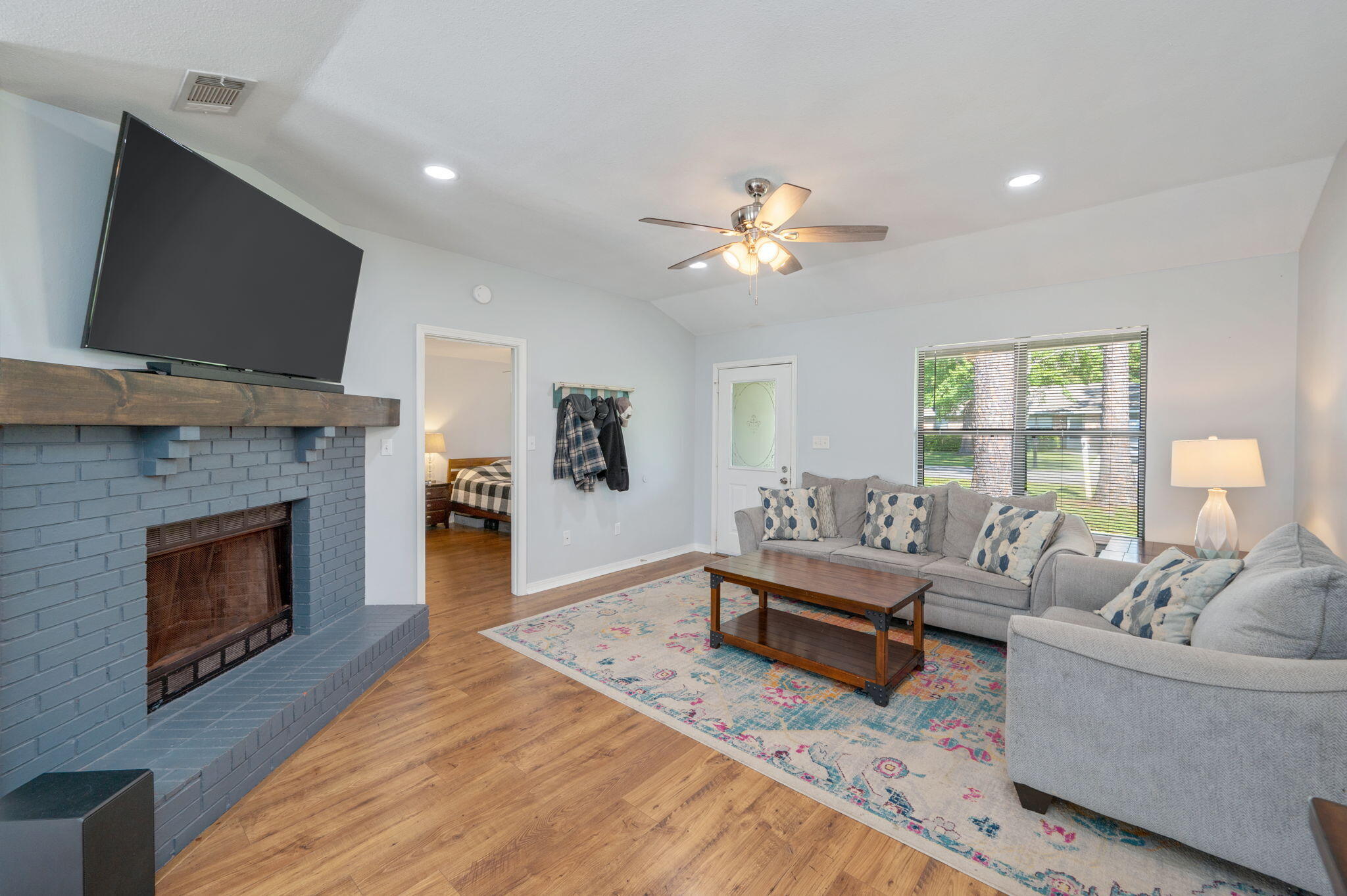 PINE MEADOWS 2ND ADDN - Residential