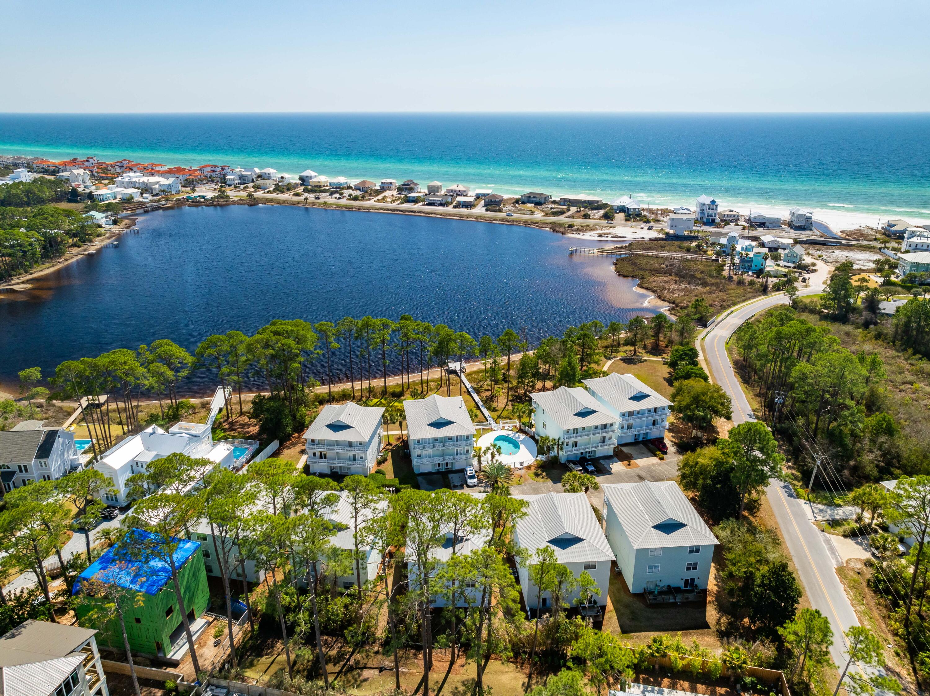DUNE BREEZE VILLAS - Residential