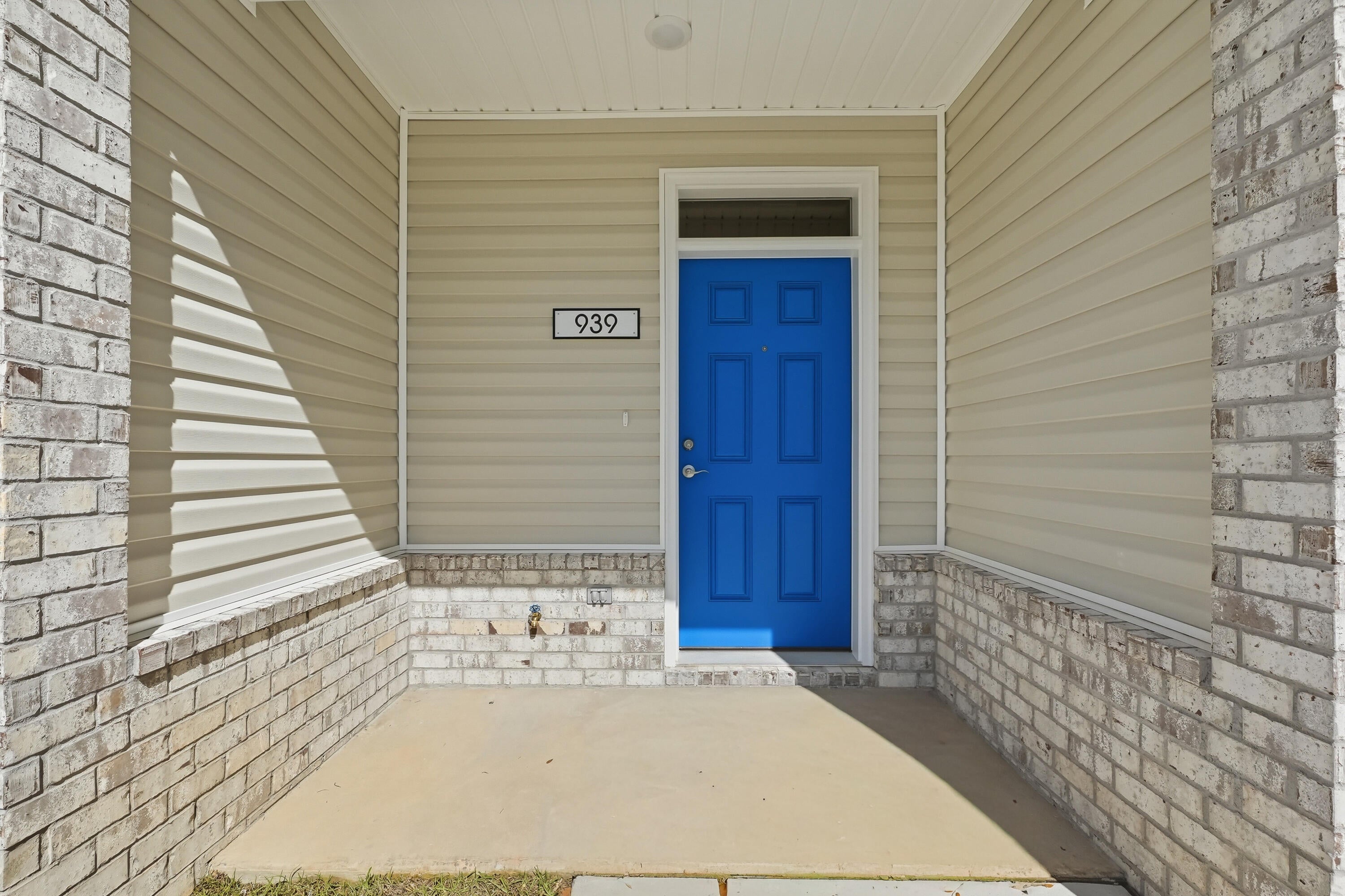 Vicki Leigh T/H - Residential
