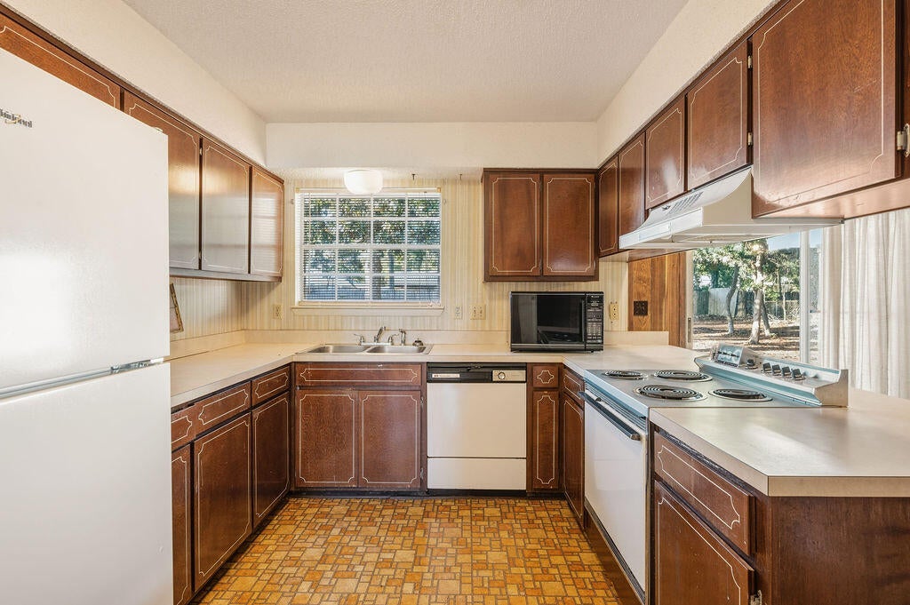 NICEVILLE PINES - Residential