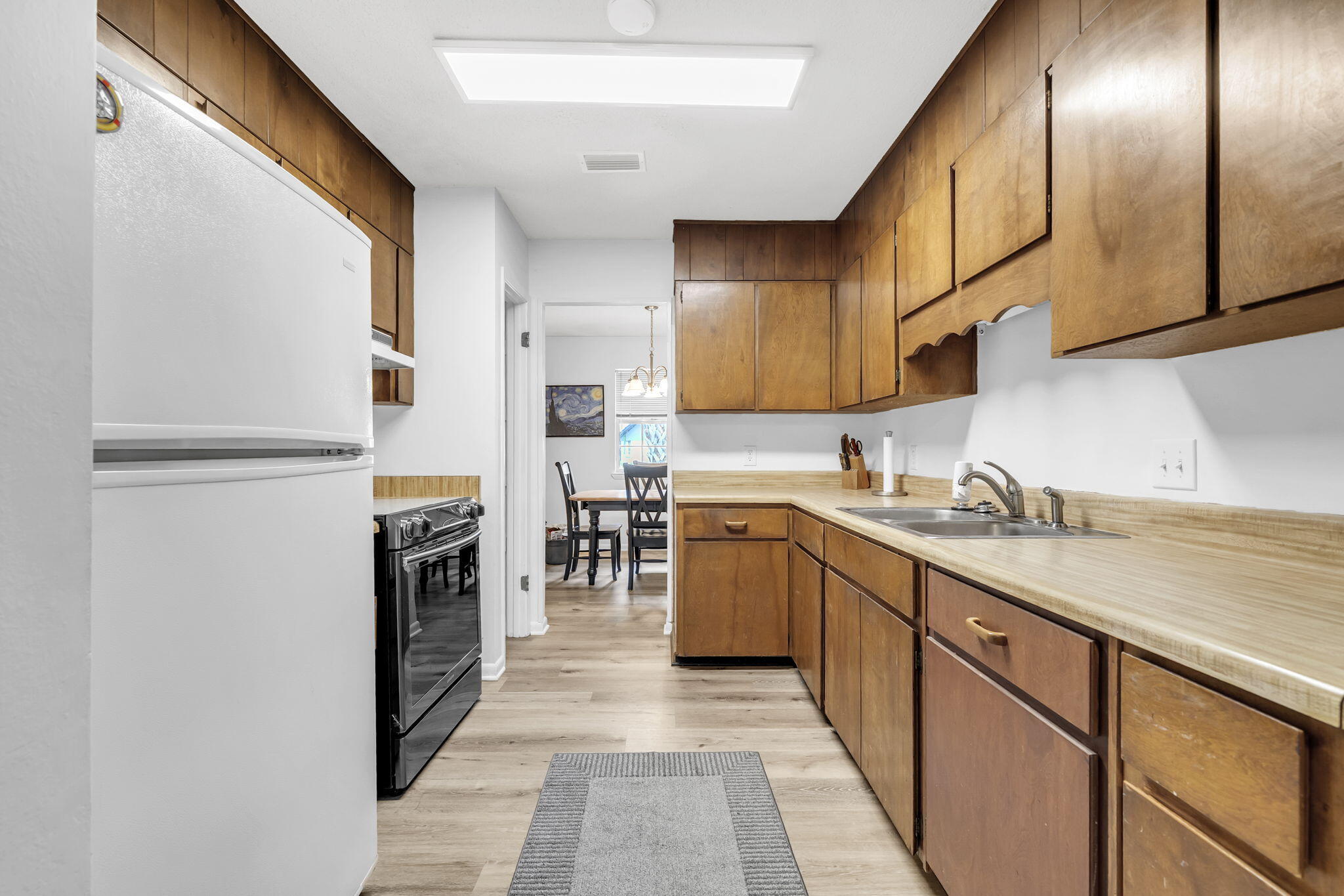 OAKRIDGE MANOR - Residential