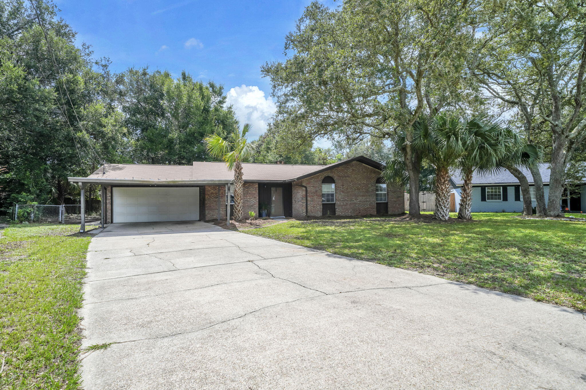 OAKRIDGE MANOR - Residential