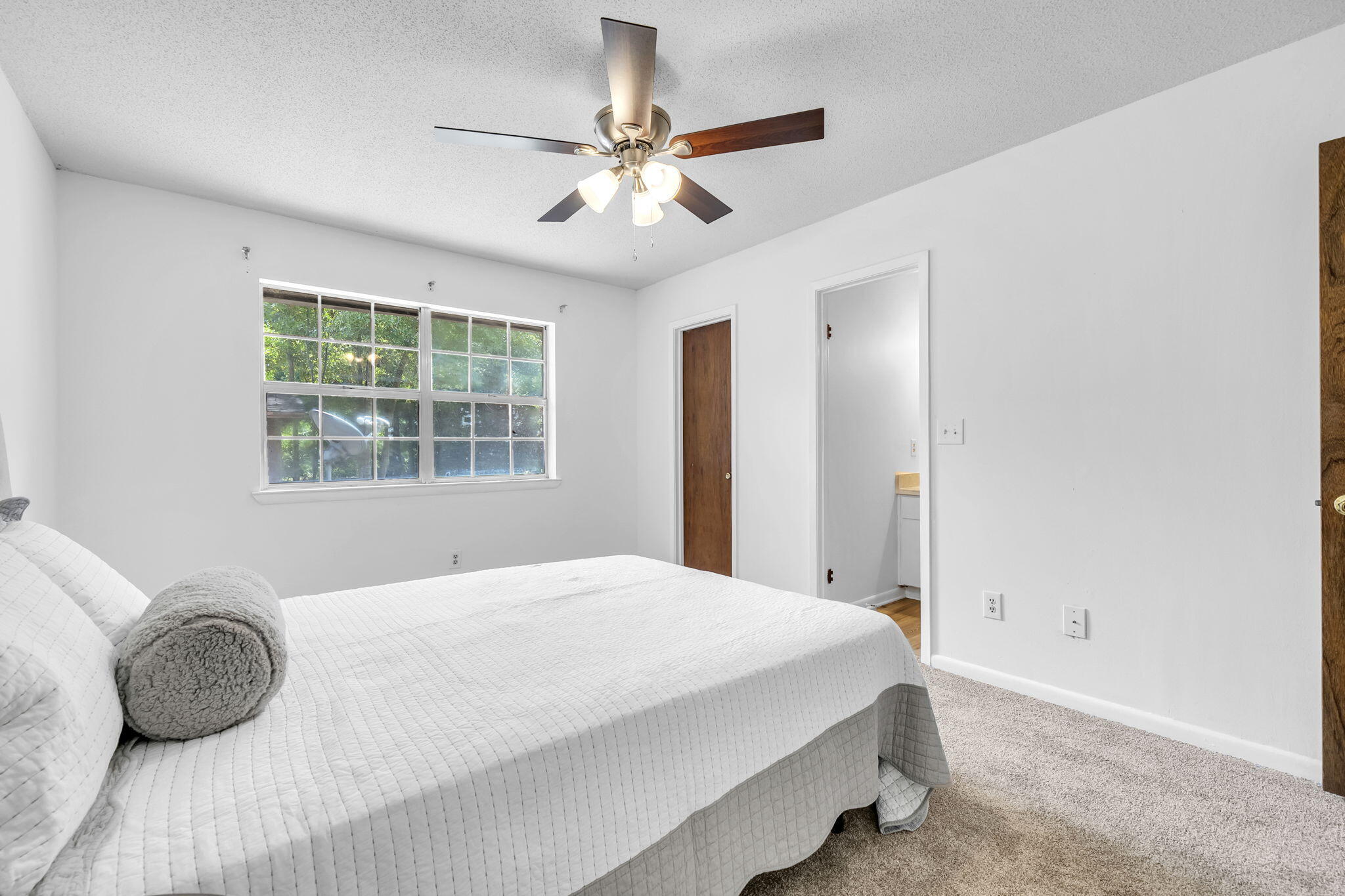 OAKRIDGE MANOR - Residential