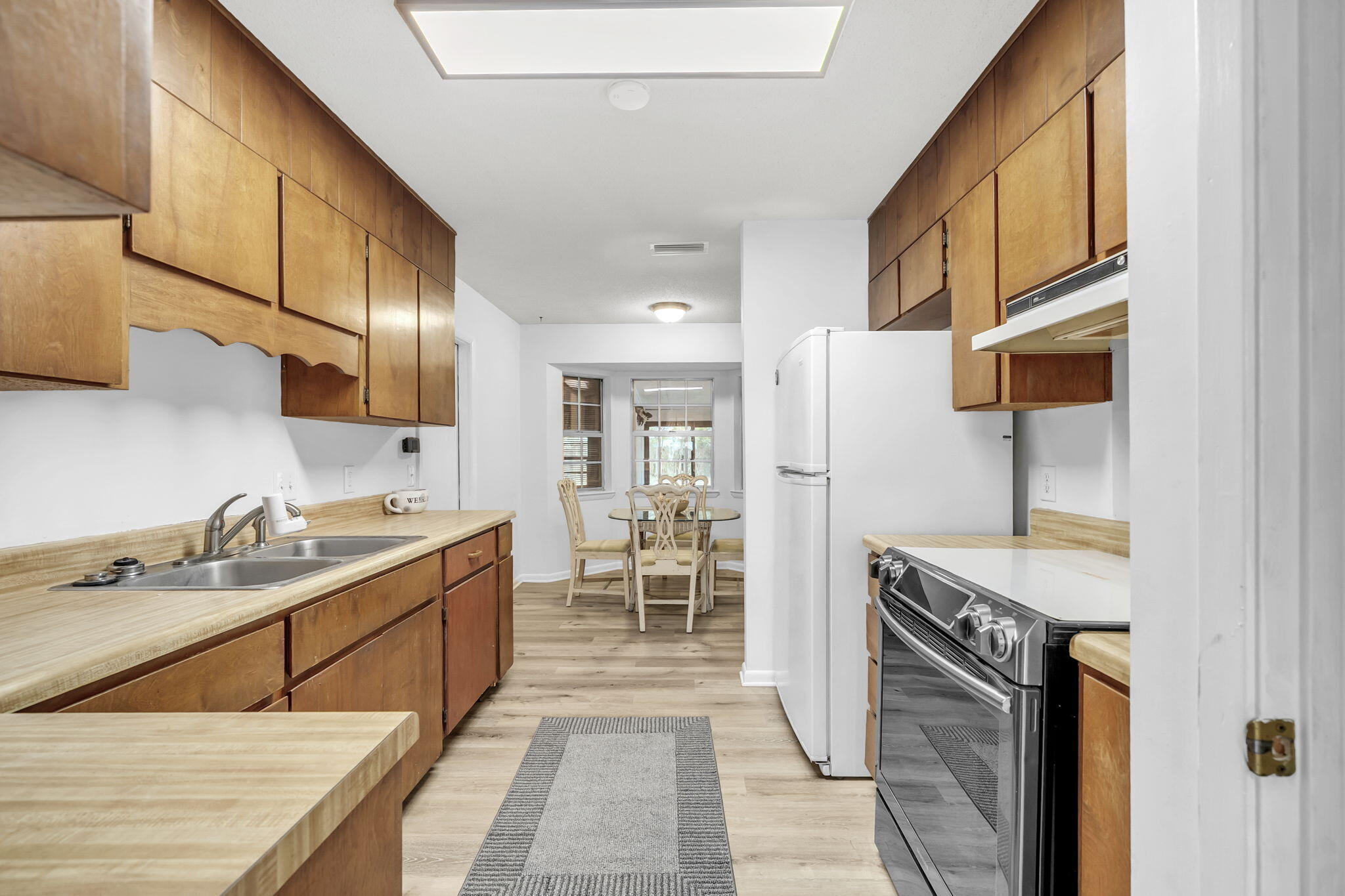 OAKRIDGE MANOR - Residential