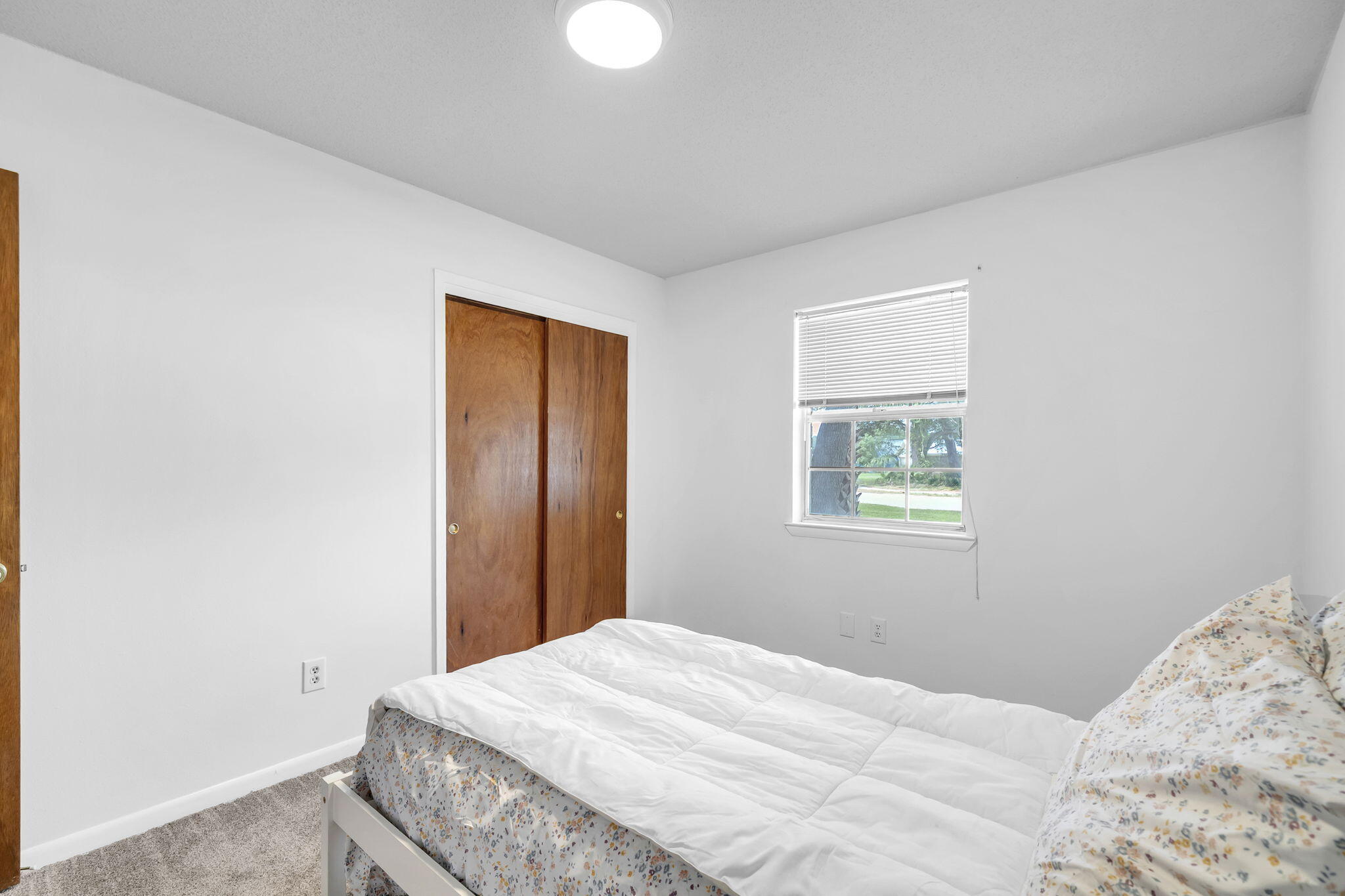 OAKRIDGE MANOR - Residential