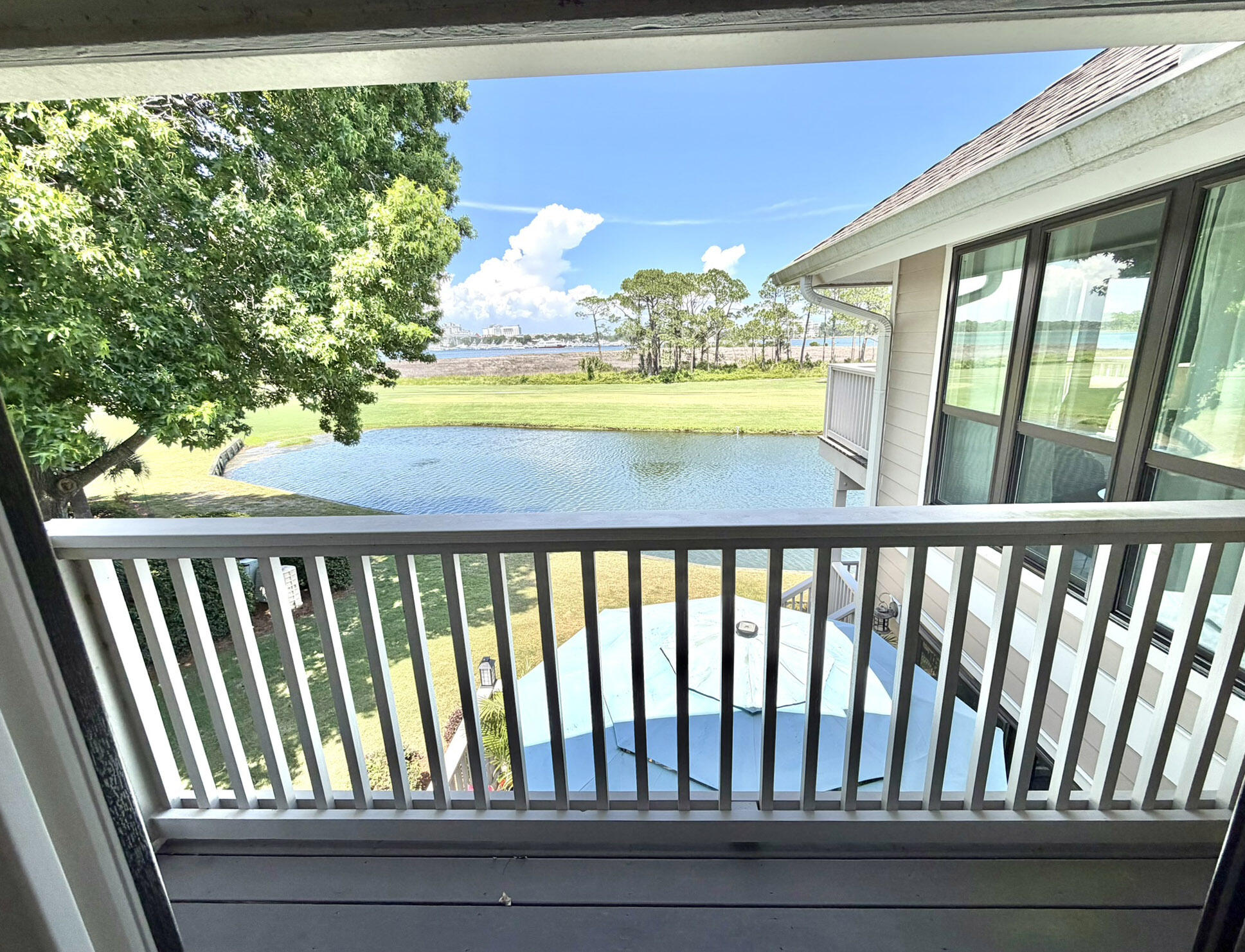 HARBOUR POINTE - Residential