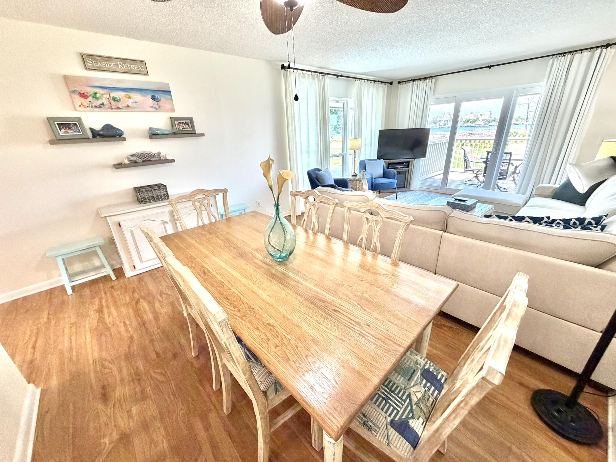 HARBOUR POINTE - Residential