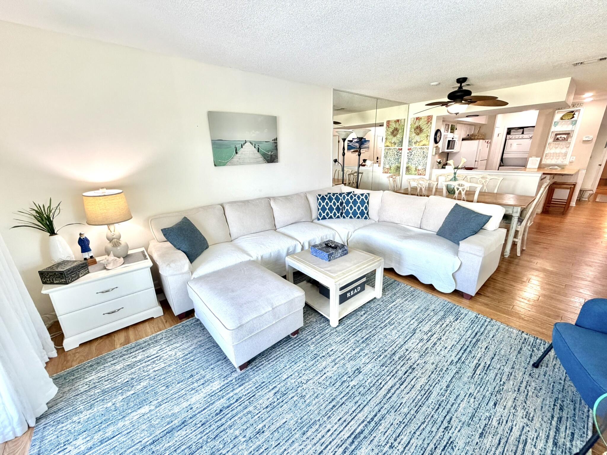 HARBOUR POINTE - Residential
