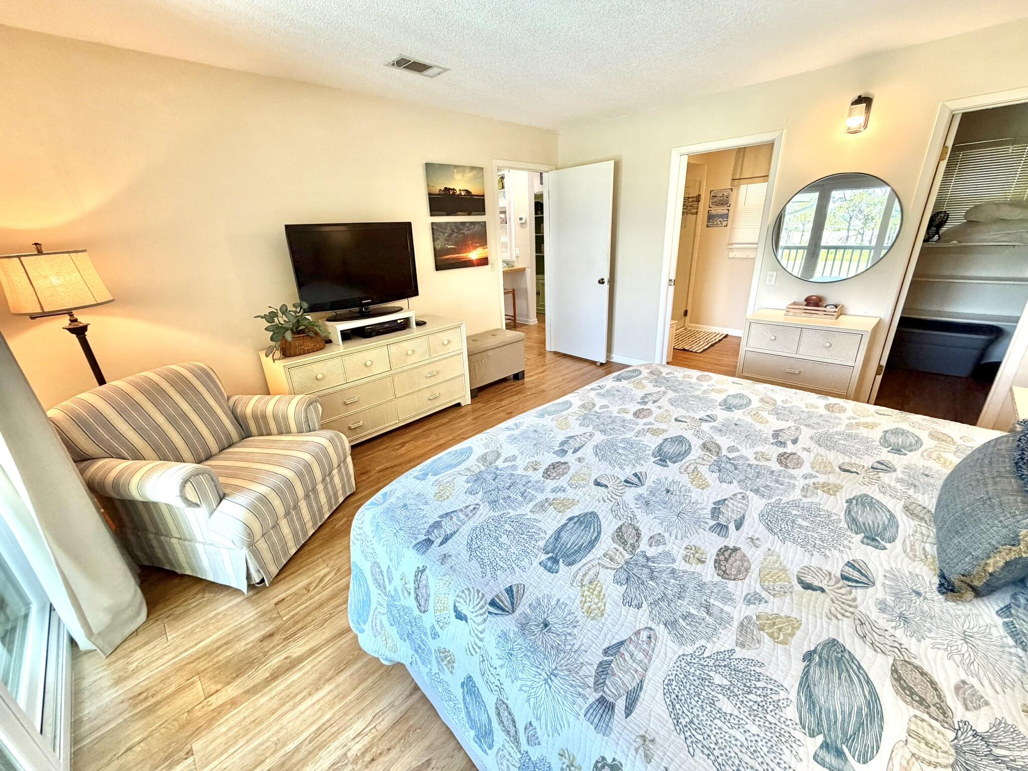 HARBOUR POINTE - Residential