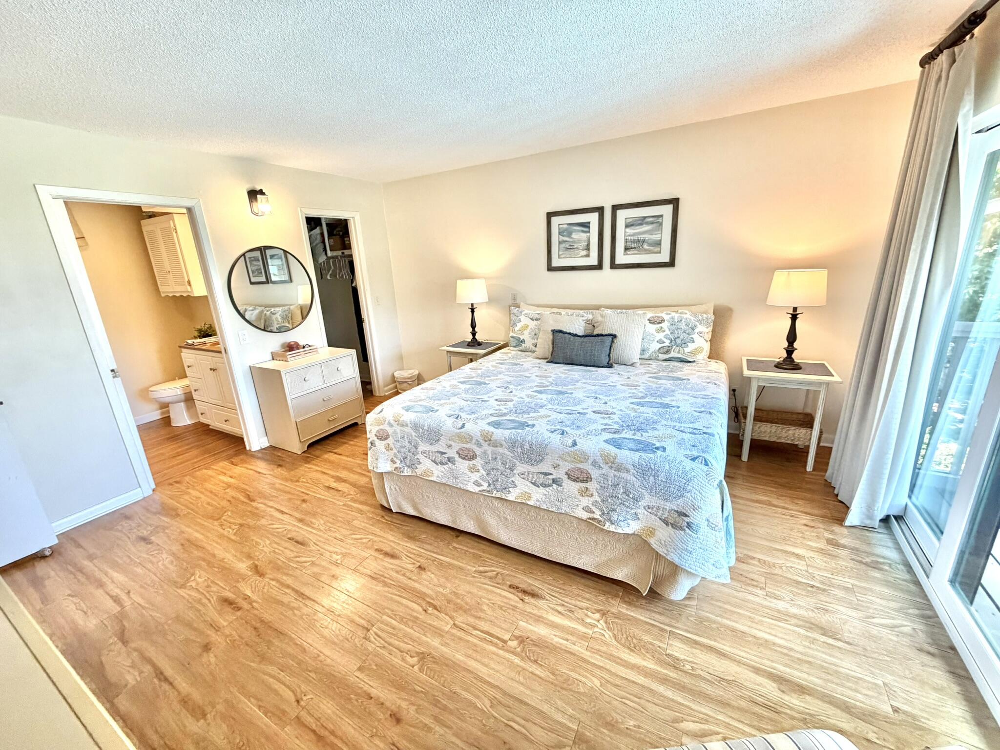 HARBOUR POINTE - Residential