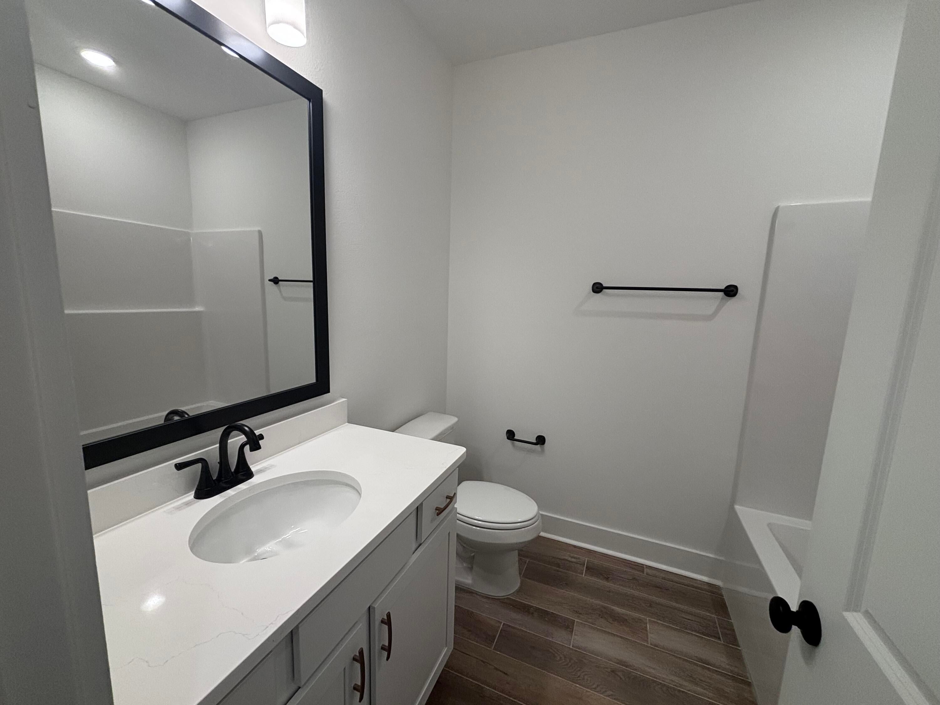 HAMMOCK BAY - BIRD SONG - Residential