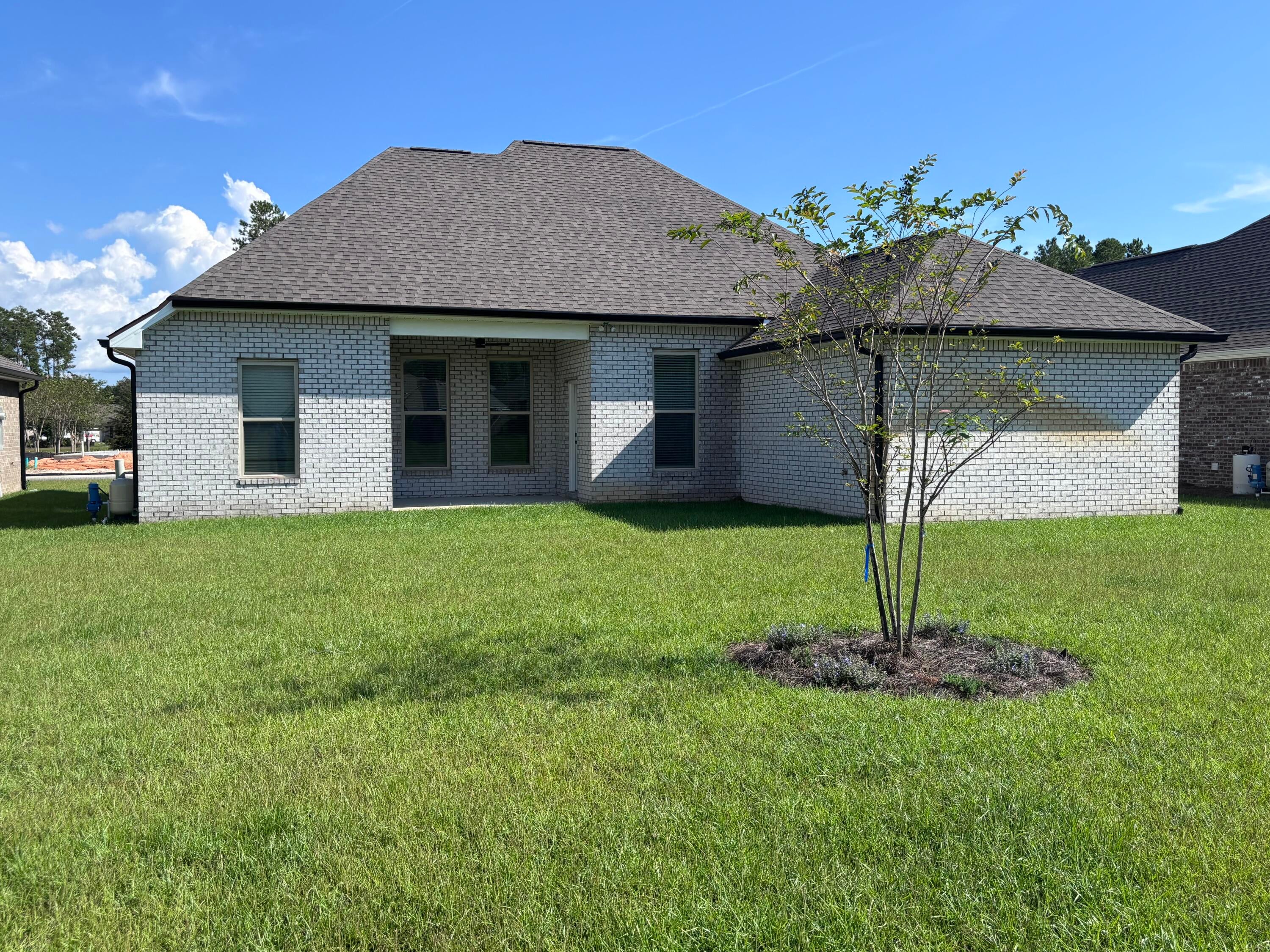 HAMMOCK BAY - BIRD SONG - Residential