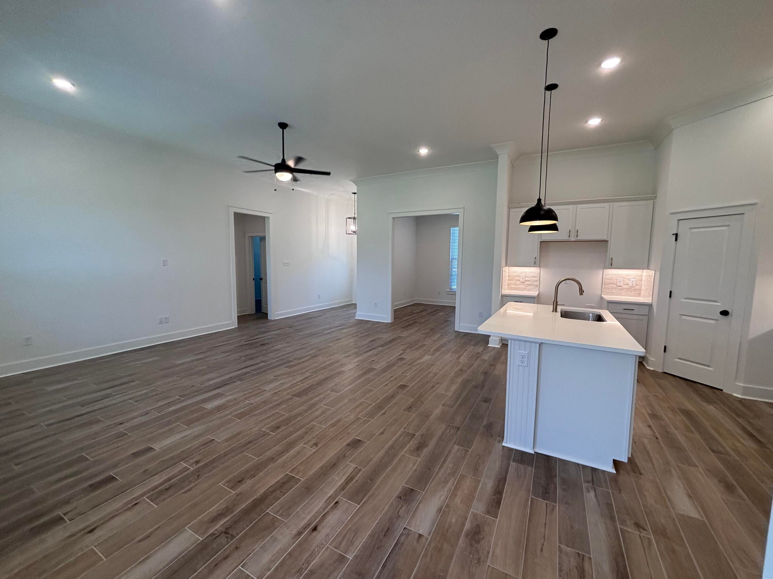 HAMMOCK BAY - BIRD SONG - Residential