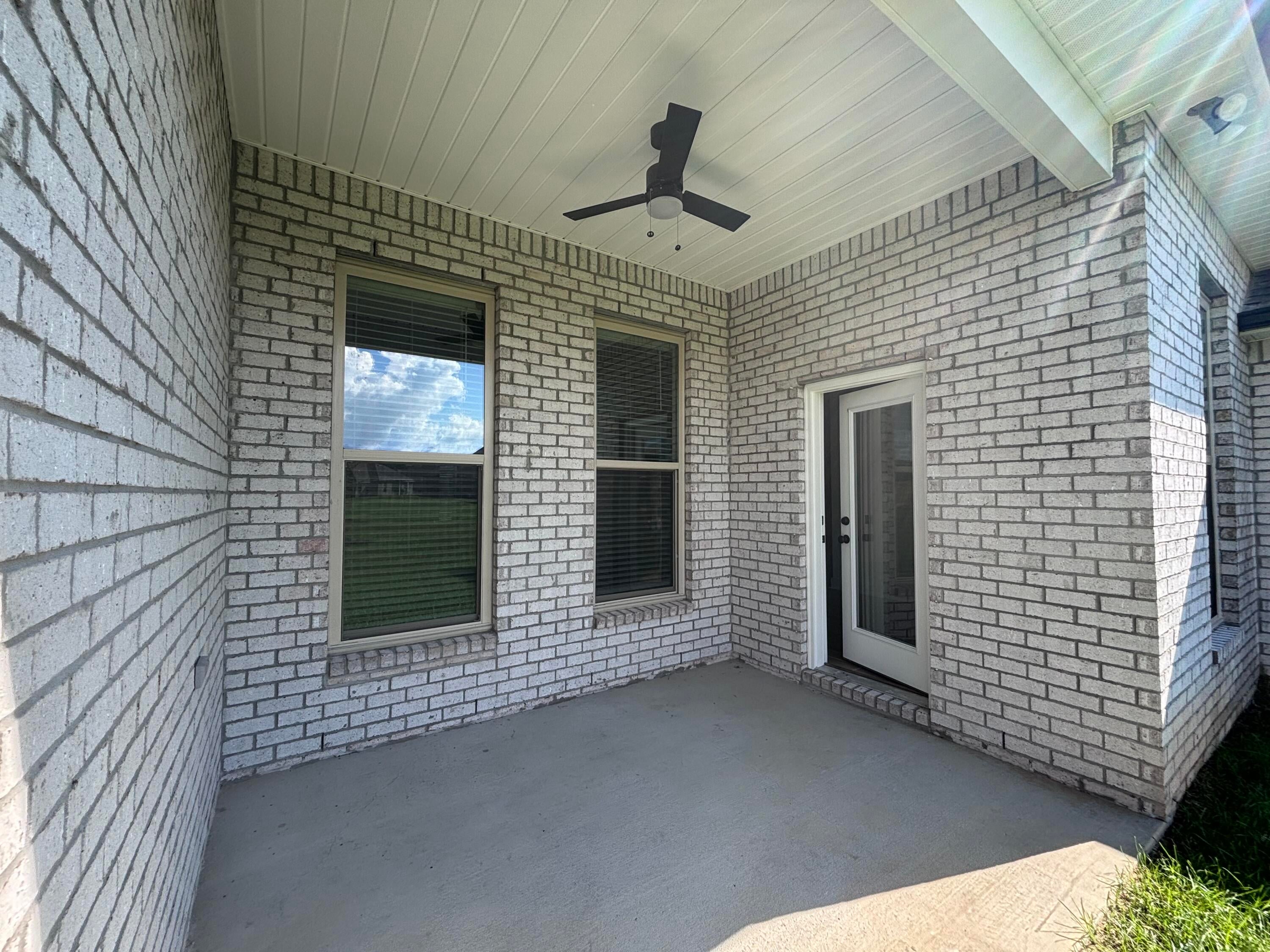 HAMMOCK BAY - BIRD SONG - Residential