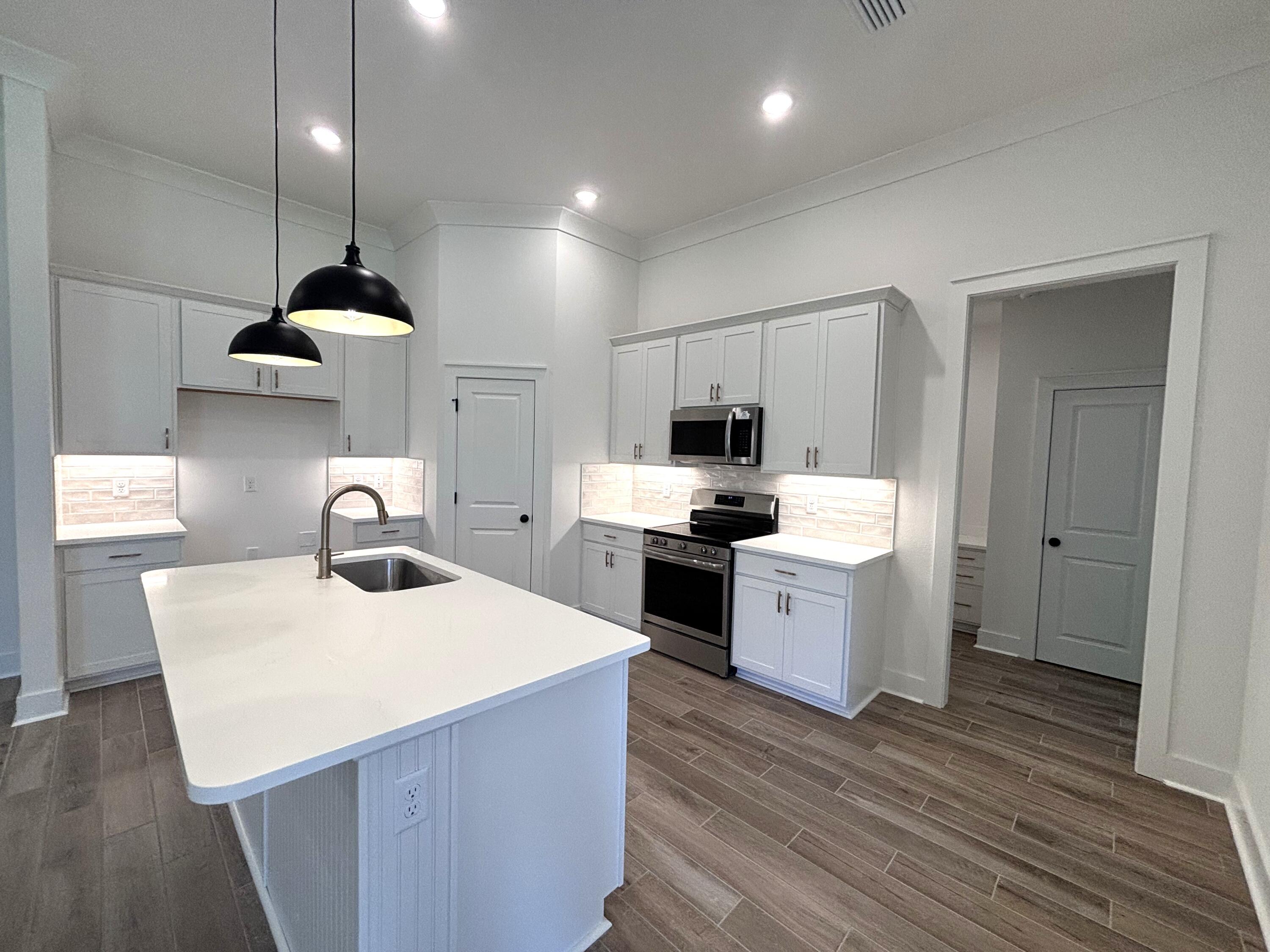 HAMMOCK BAY - BIRD SONG - Residential